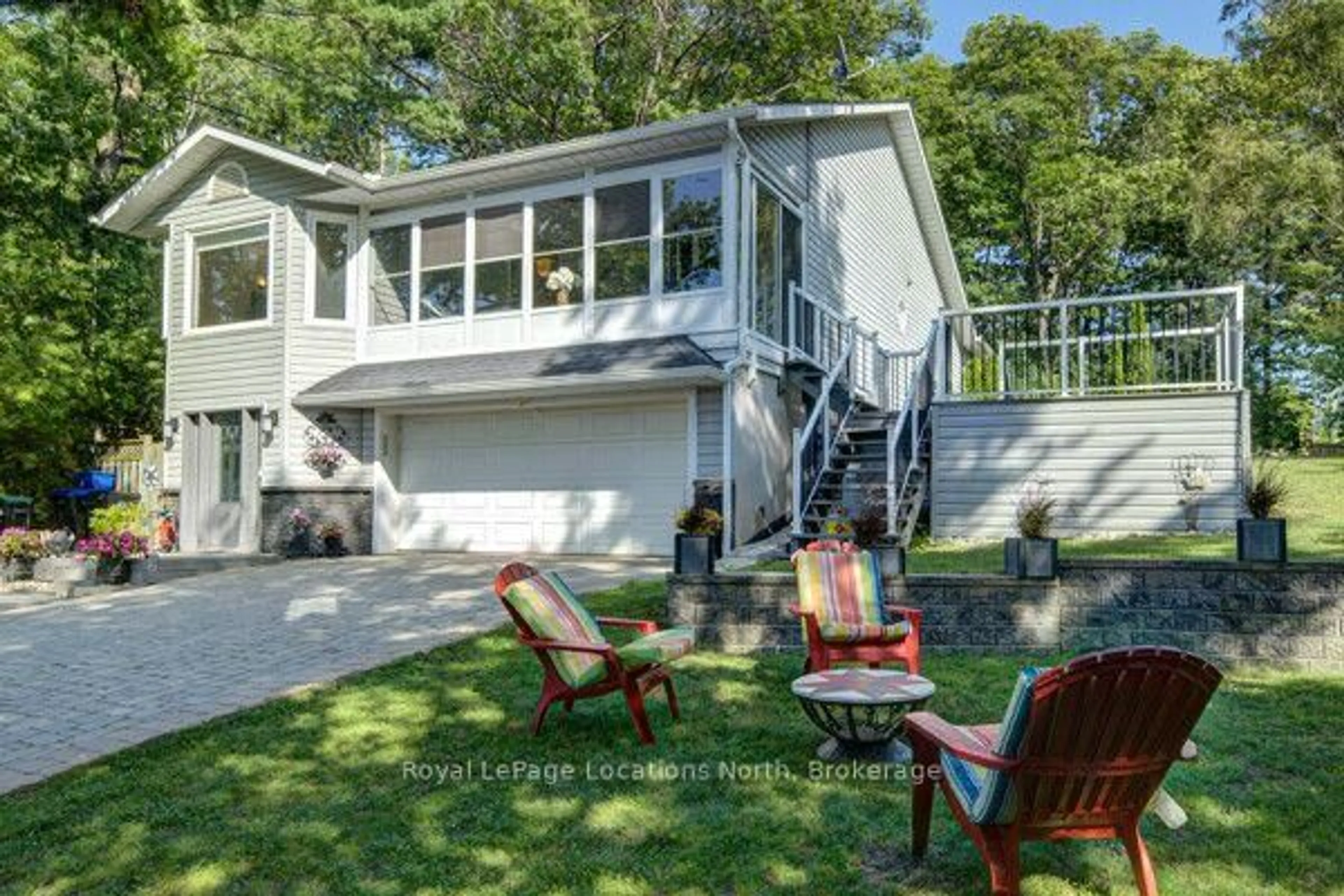 Home with vinyl exterior material, water/lake/river/ocean view for 2225 Tiny Beaches Rd, Tiny Ontario L0L 1P1