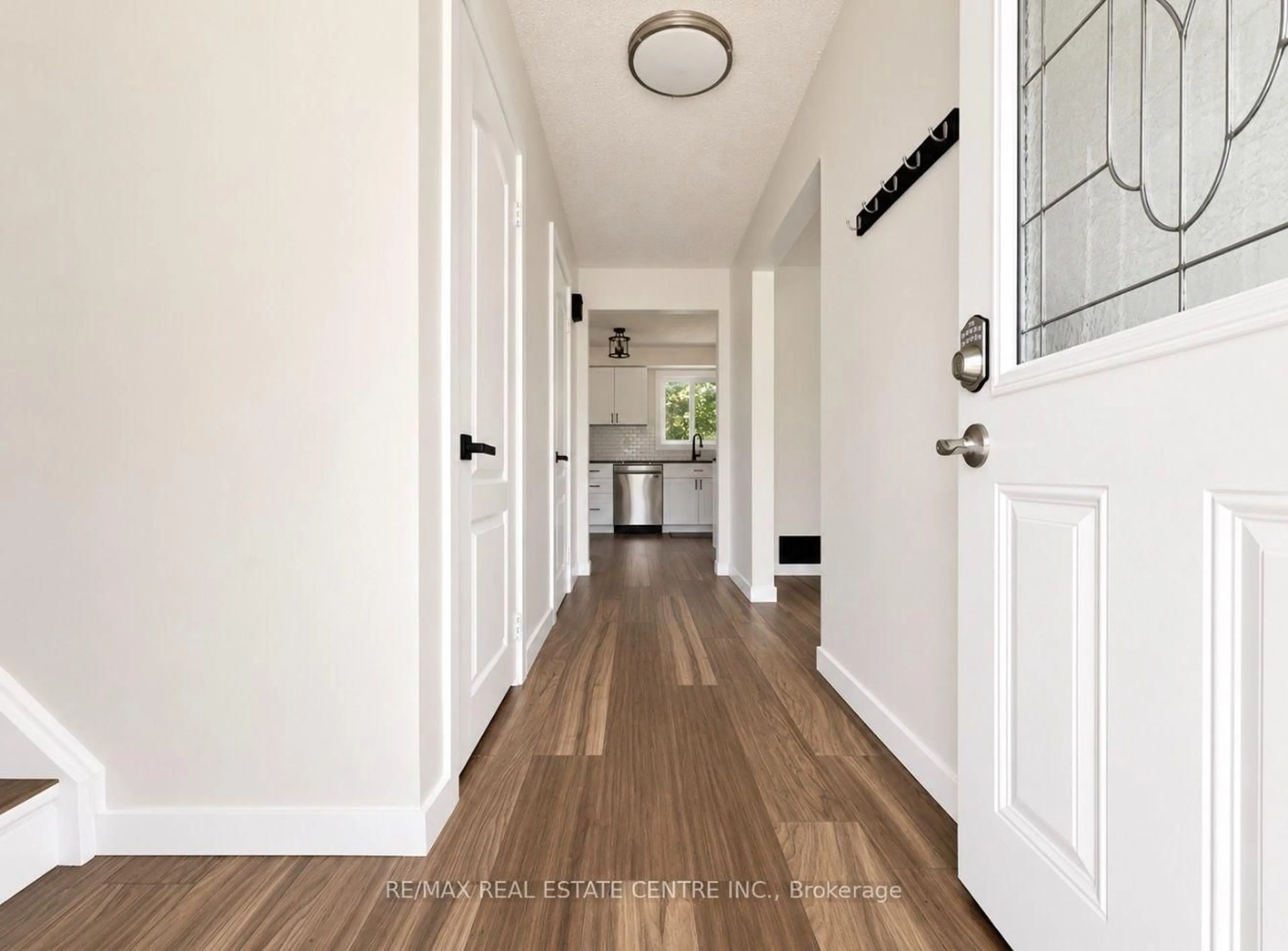 Indoor entryway for 247 Eric St, Clearview Ontario L0M 1S0