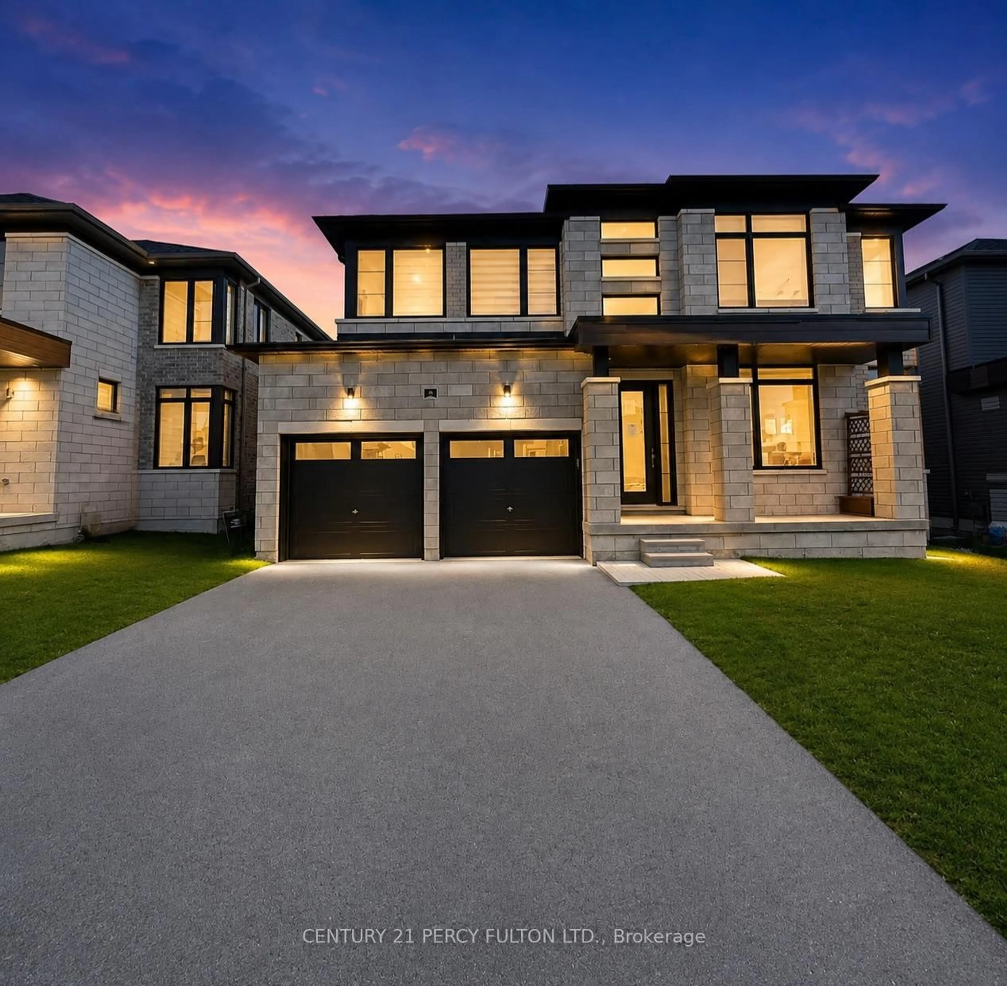 Home with brick exterior material, street for 10 Rosanne Circ, Wasaga Beach Ontario L9Z 0N4