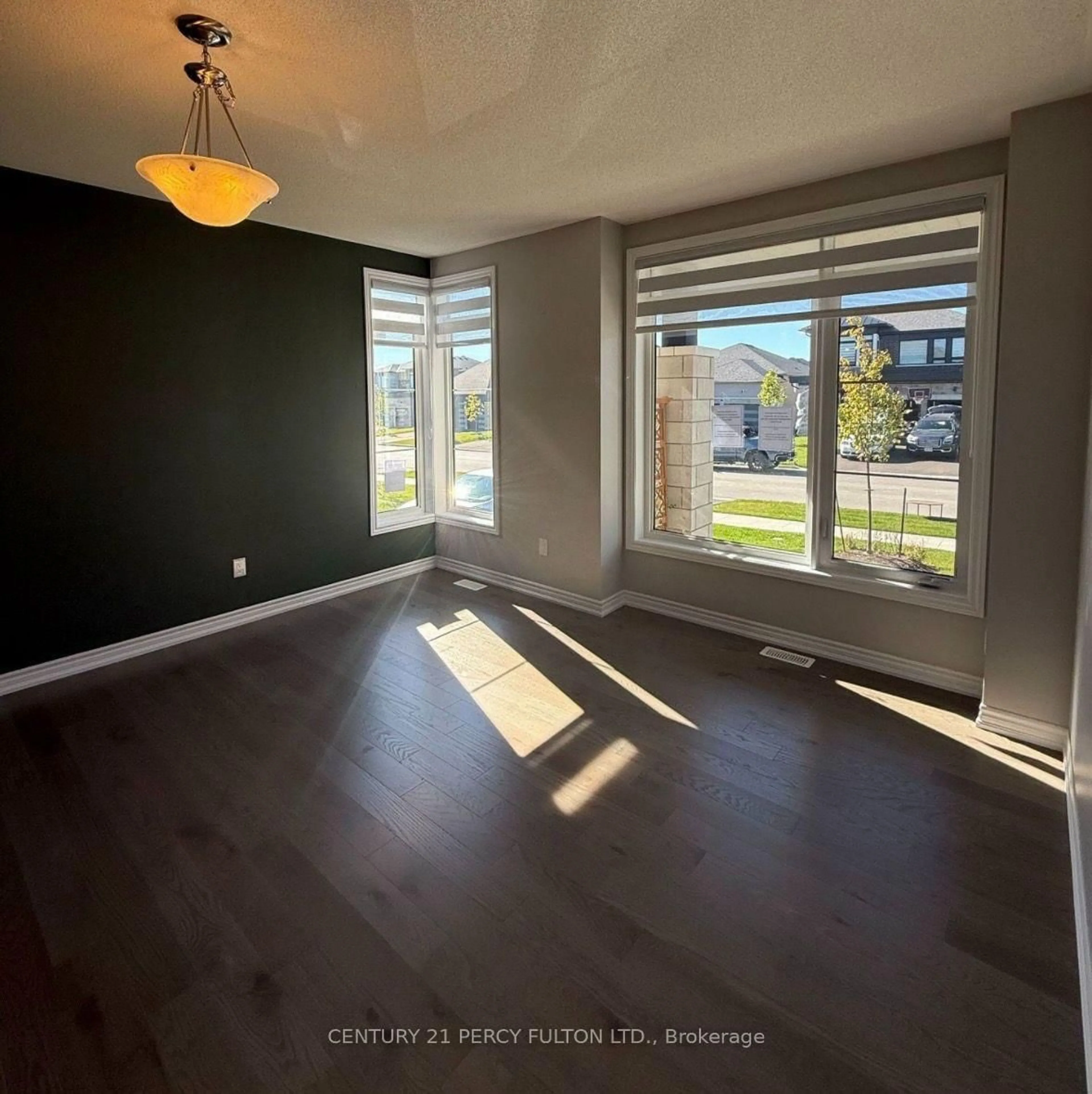 A pic of a room for 10 Rosanne Circ, Wasaga Beach Ontario L9Z 0N4