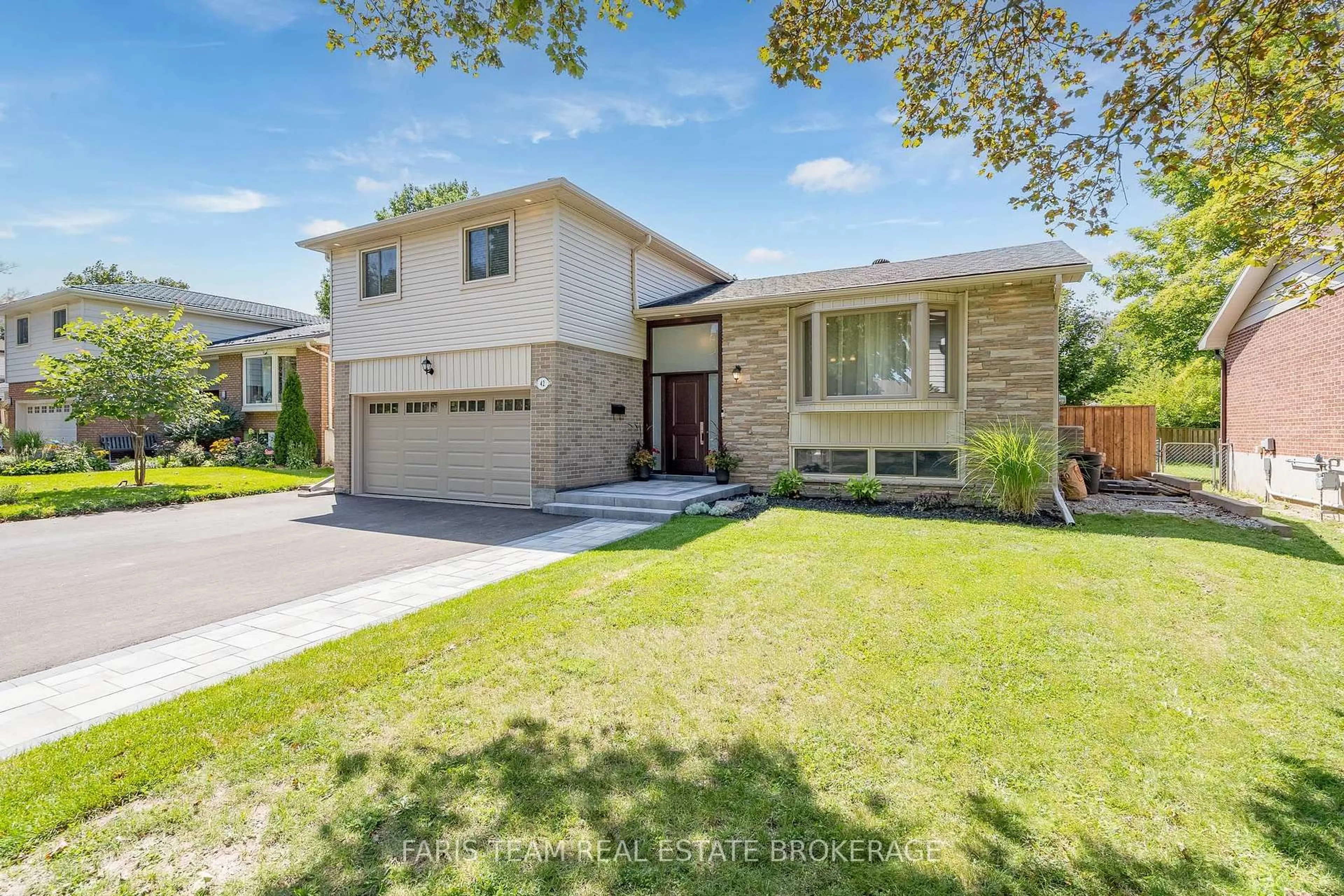 Home with brick exterior material, street for 42 Briar Rd, Barrie Ontario L4N 3M4