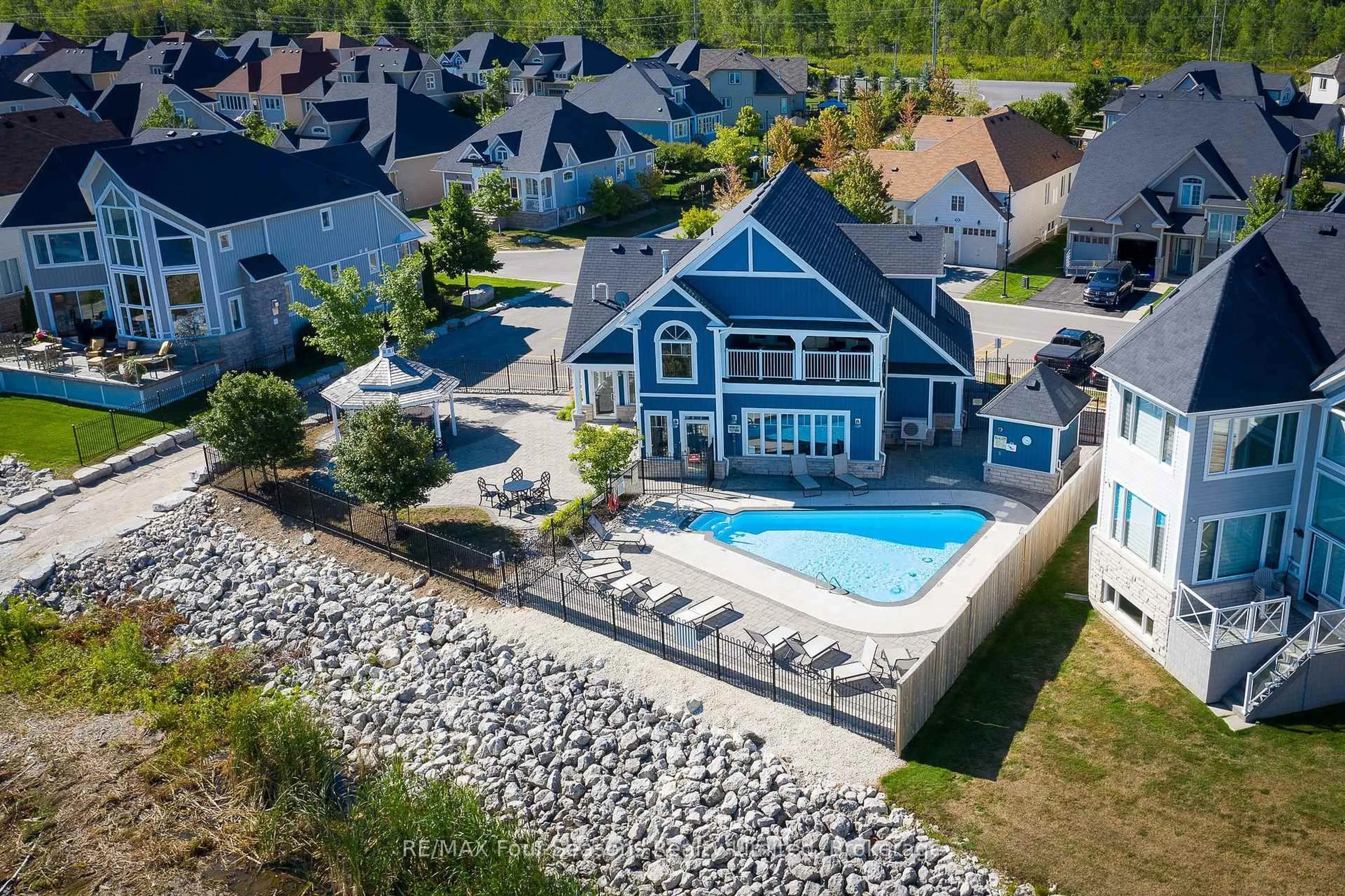 A pic from outside/outdoor area/front of a property/back of a property/a pic from drone, water/lake/river/ocean view for 64 Waterview Rd, Wasaga Beach Ontario L9Z 0E9