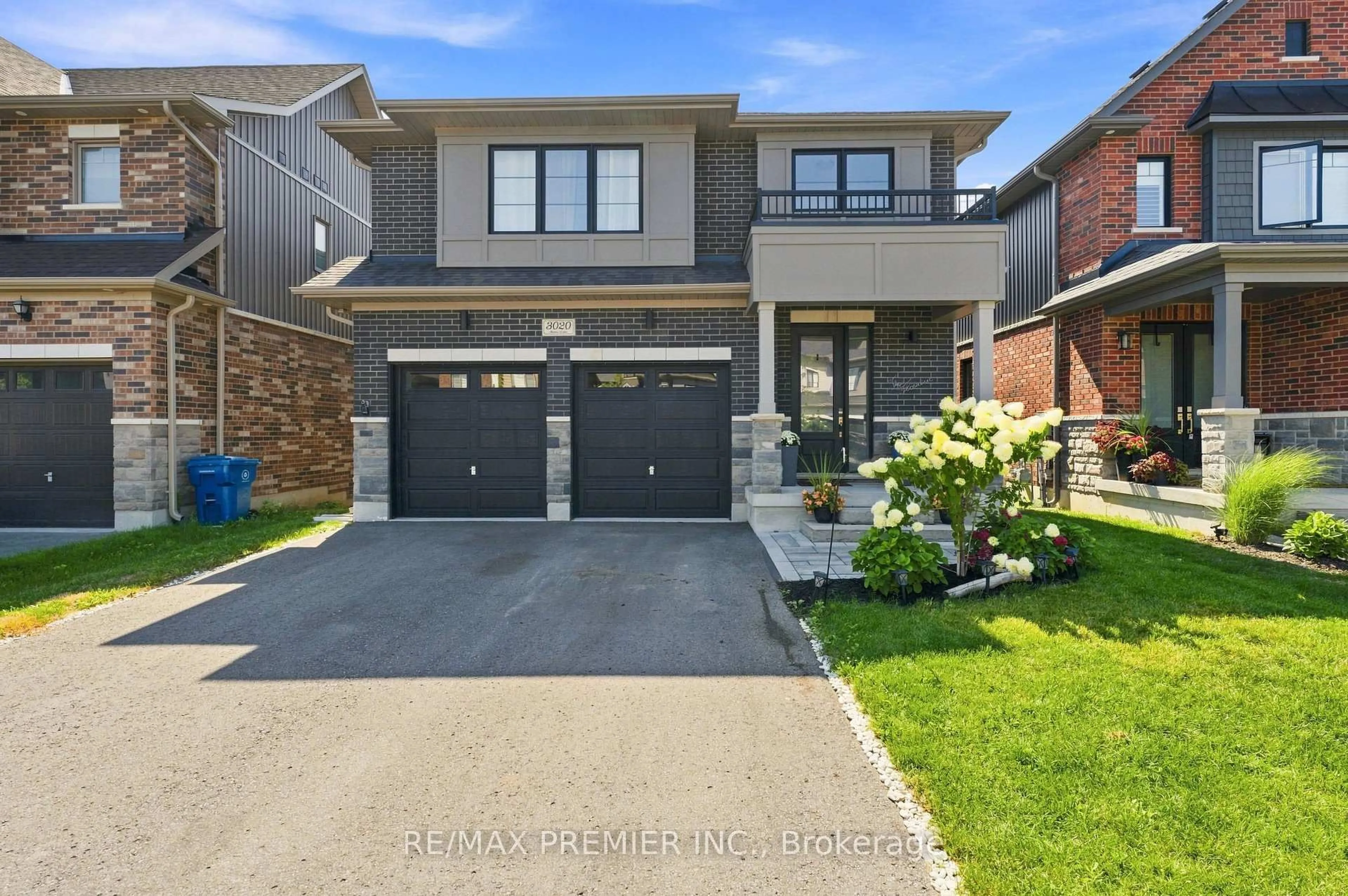 Home with brick exterior material, street for 3020 Sierra Dr, Orillia Ontario L3V 8M7