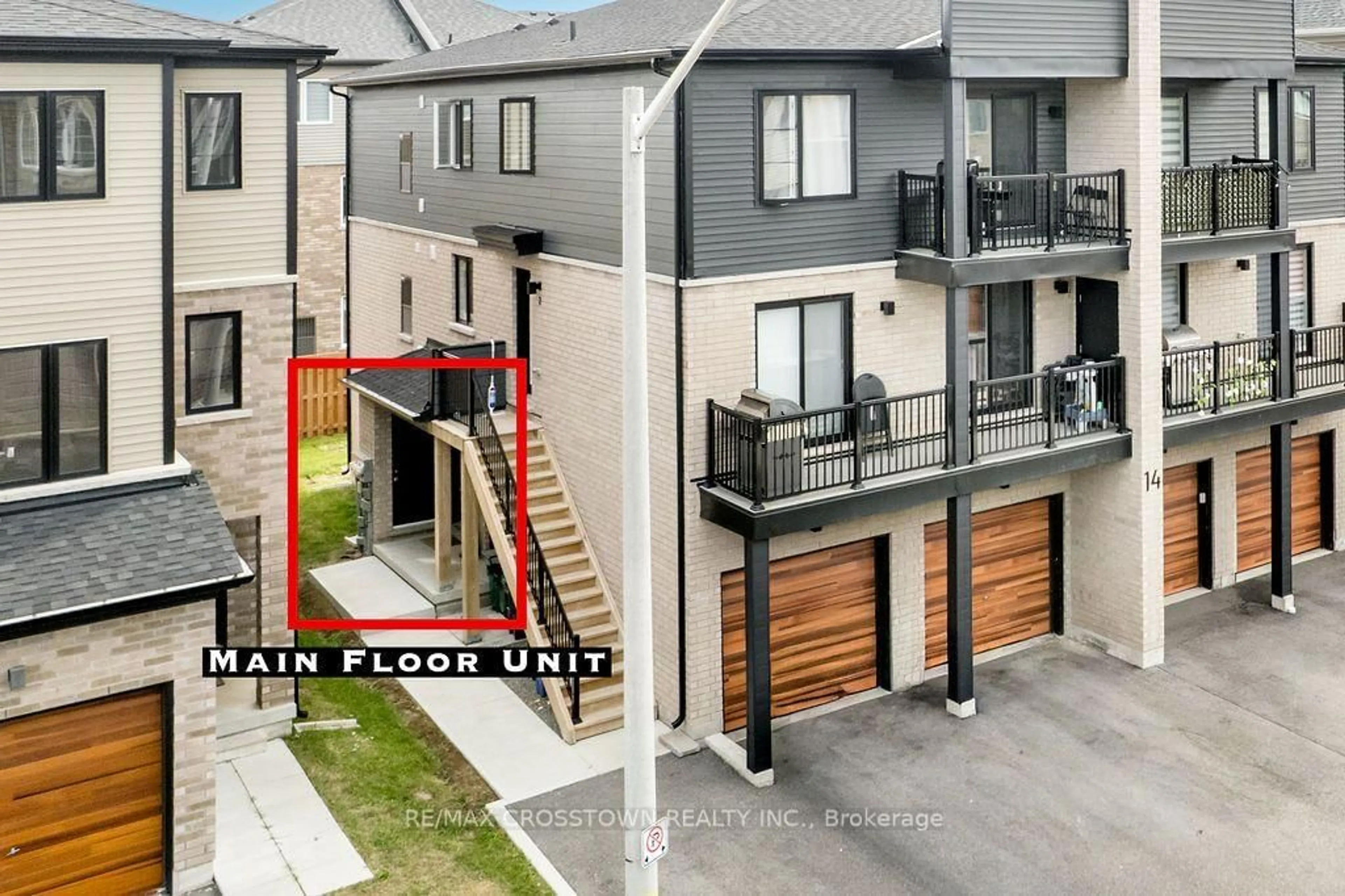 A pic from outside/outdoor area/front of a property/back of a property/a pic from drone, unknown for 14 Pumpkin Corner Cres #1, Barrie Ontario L9J 0T6
