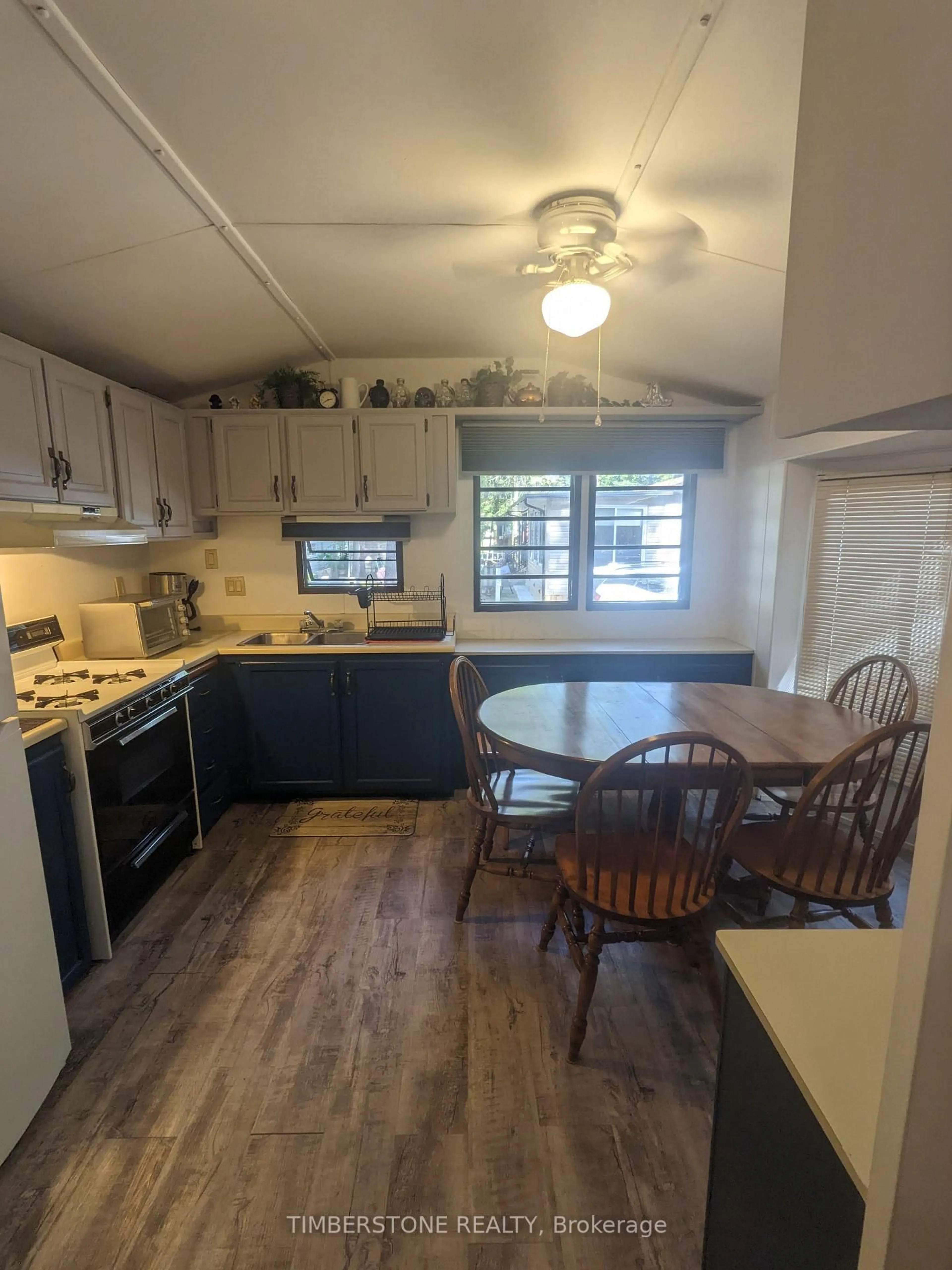 Standard kitchen, unknown for 85 Theme Park Dr #258, Wasaga Beach Ontario L9Z 1X7