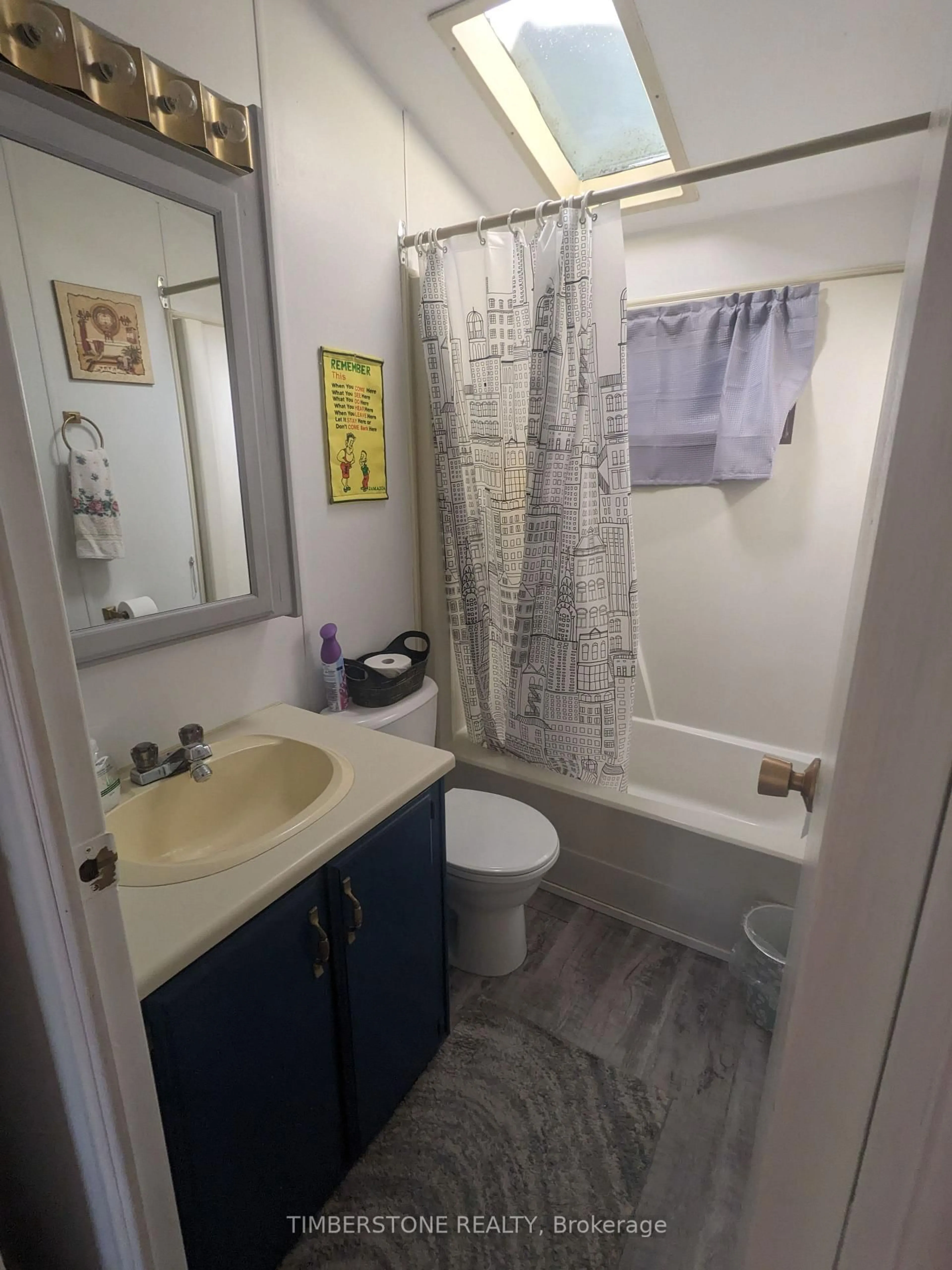 Standard bathroom, unknown for 85 Theme Park Dr #258, Wasaga Beach Ontario L9Z 1X7