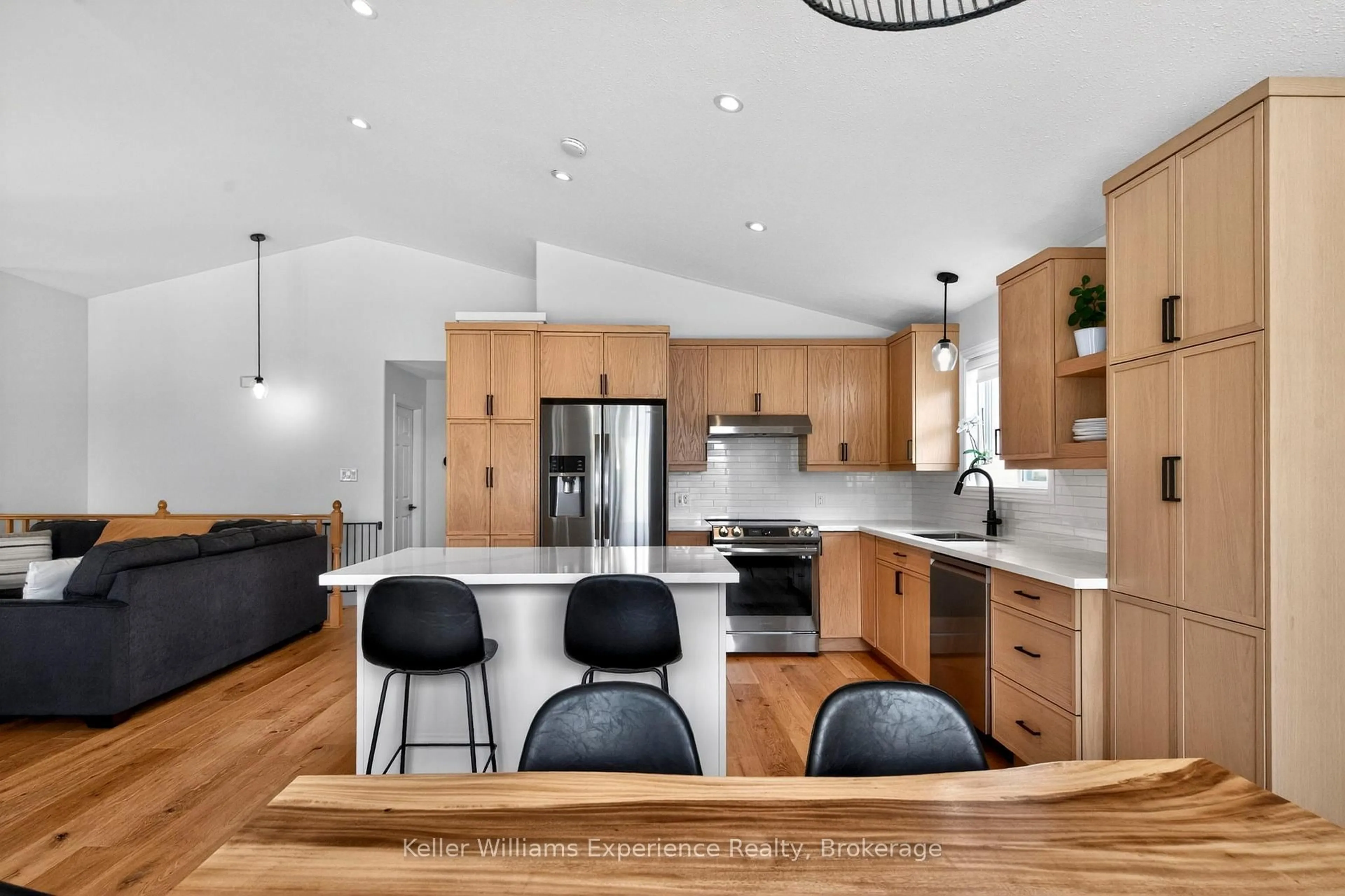 Open concept kitchen, unknown for 75 Hoyt Ave, Tay Ontario L0K 2A0