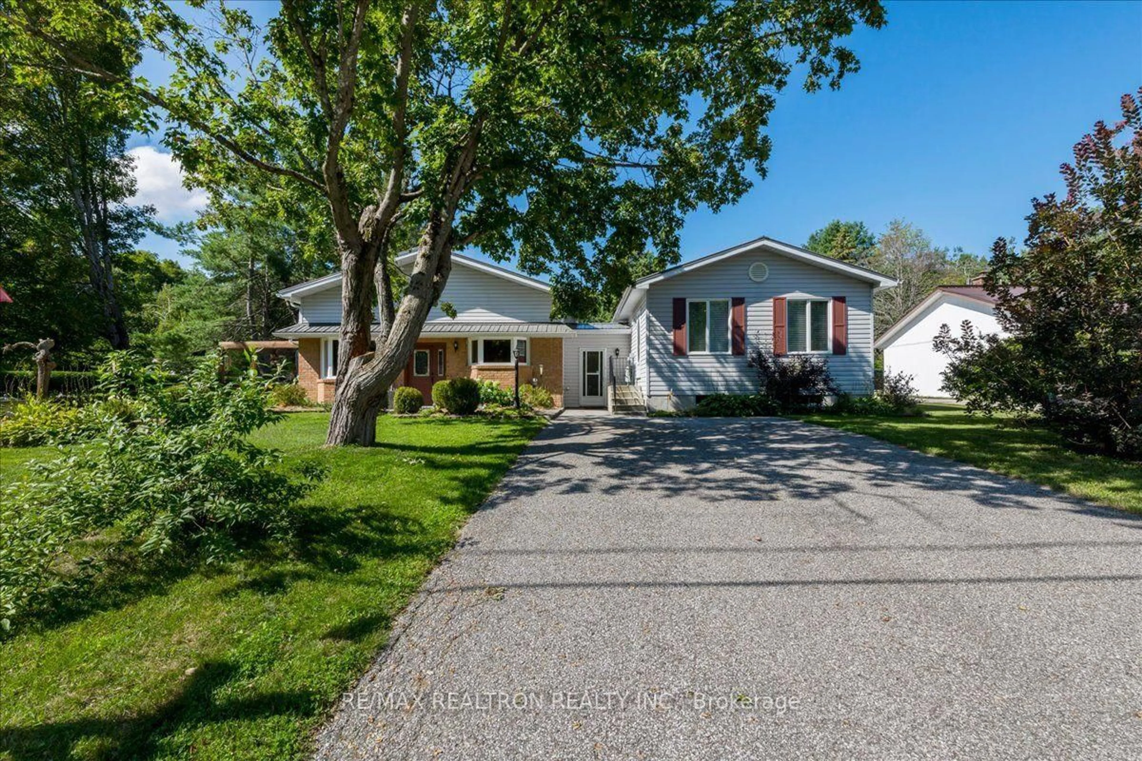 A pic from outside/outdoor area/front of a property/back of a property/a pic from drone, street for 4090 Wainman Line, Orillia Ontario L3V 7C3
