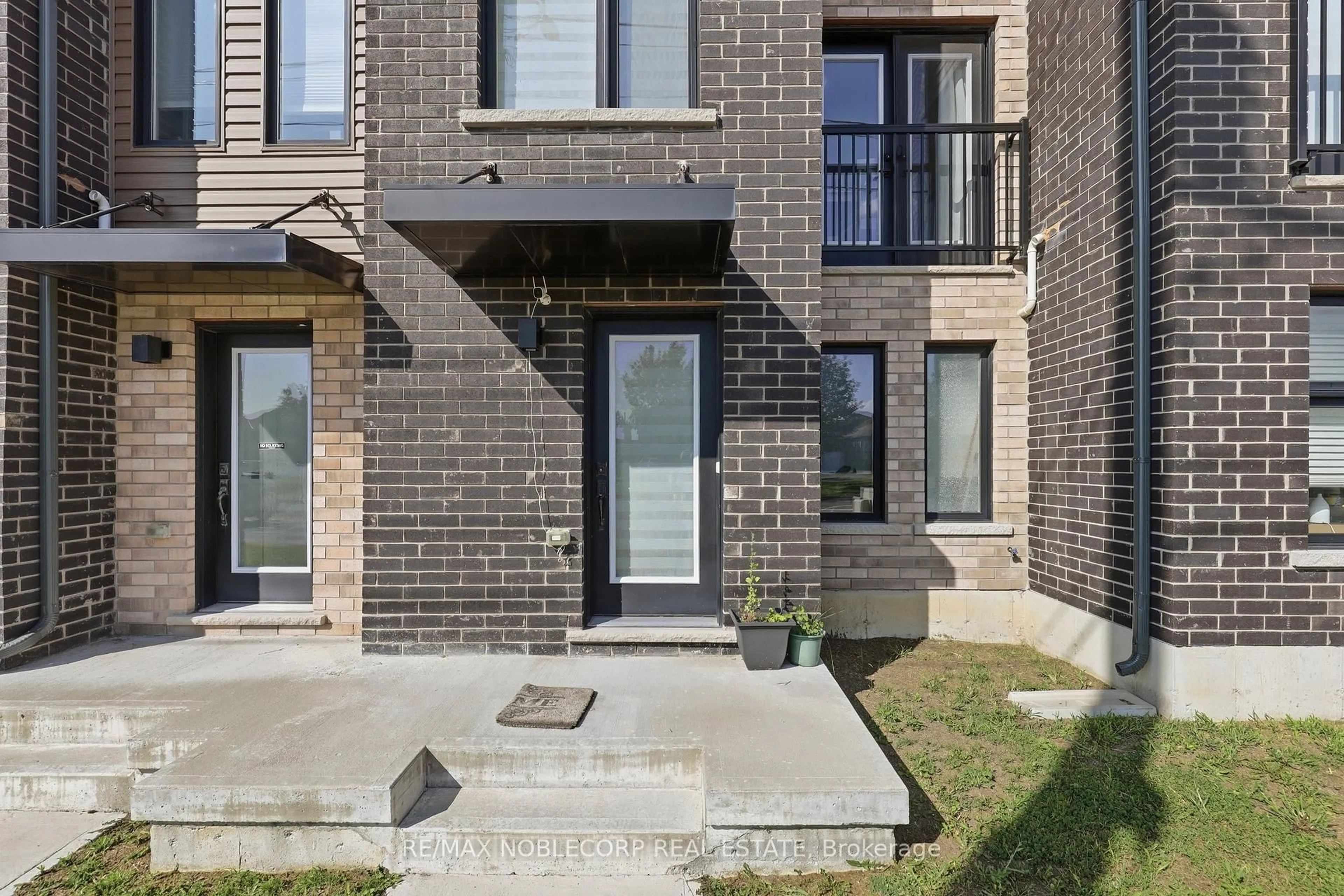 Home with brick exterior material, street for 51 Fairlane Ave, Barrie Ontario L9J 0N1