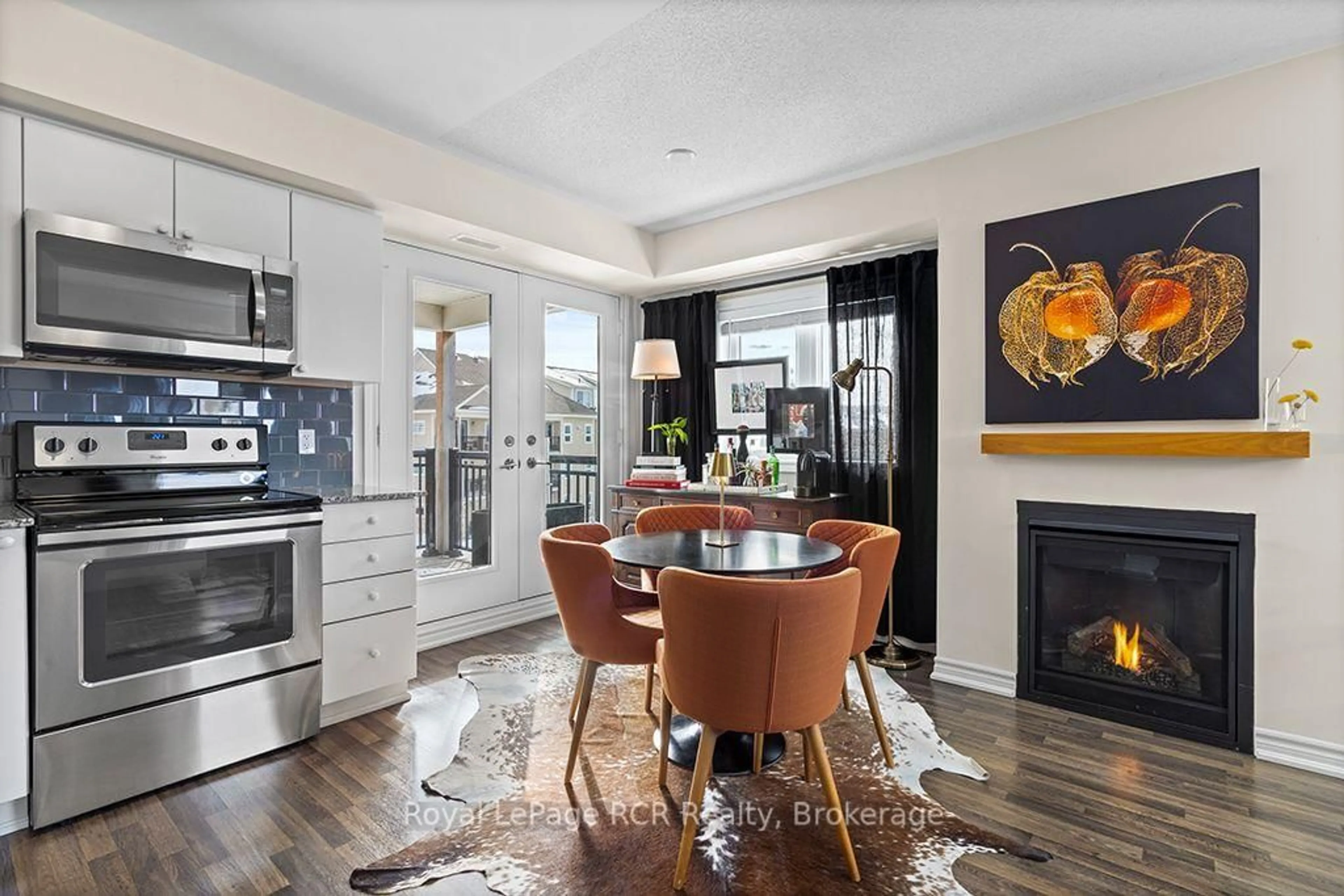 Open concept kitchen, ceramic/tile floor for 7 Anchorage Cres, Collingwood Ontario L9Y 0Y6