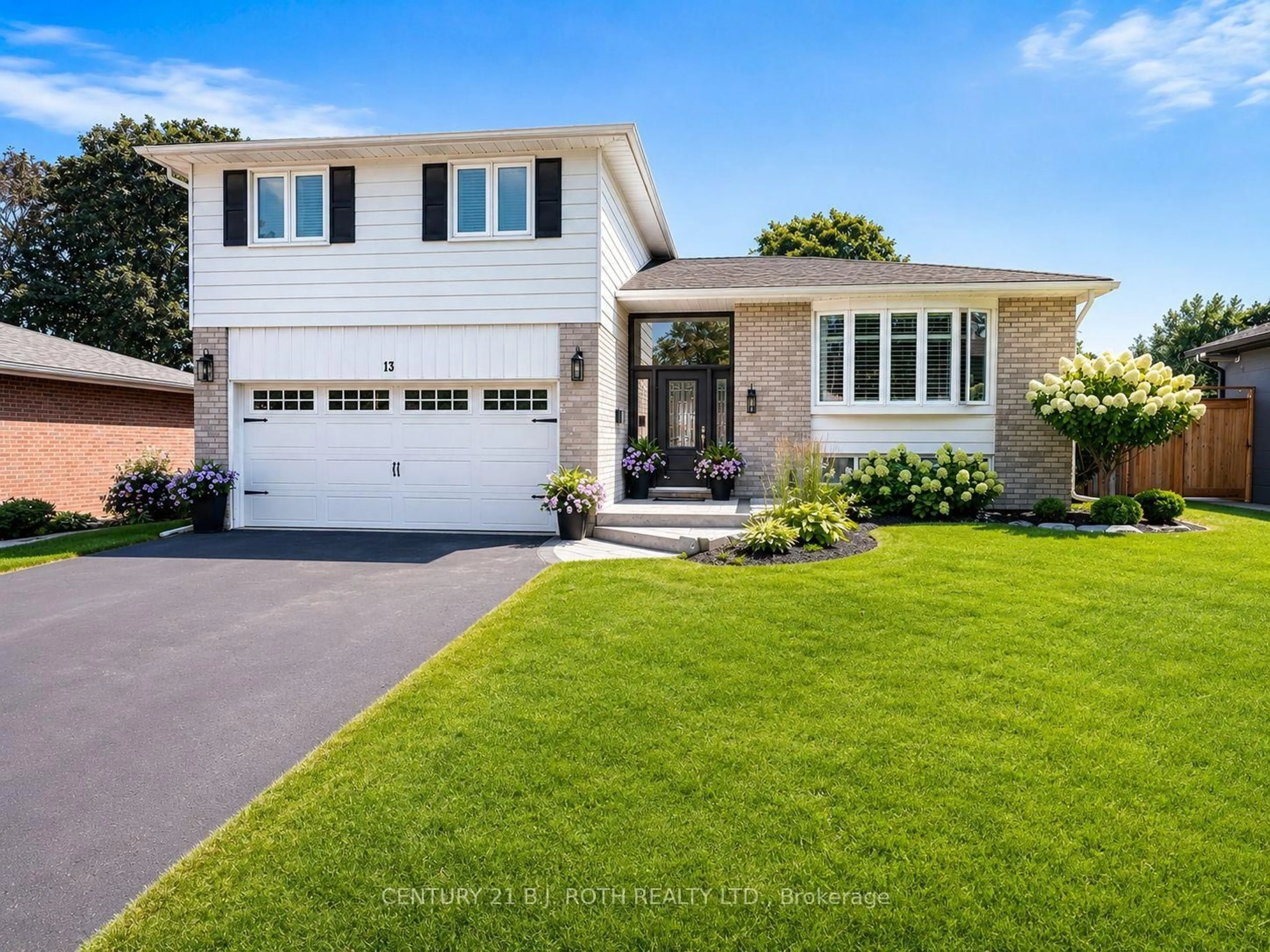 Home with vinyl exterior material, street for 13 Clover Ave, Barrie Ontario L4N 3M7