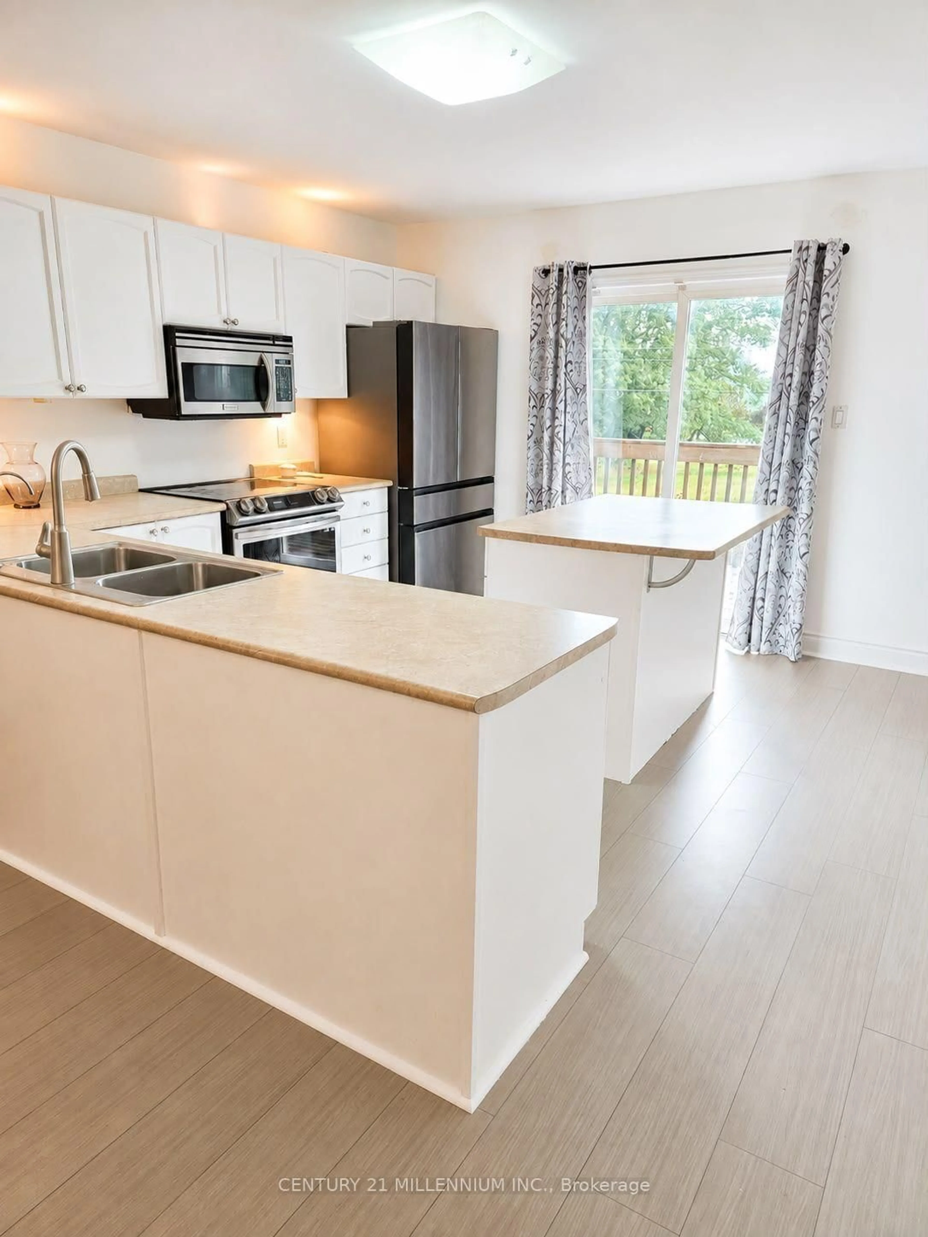 Open concept kitchen, unknown for 89 Masters Dr, Barrie Ontario L4M 6W8