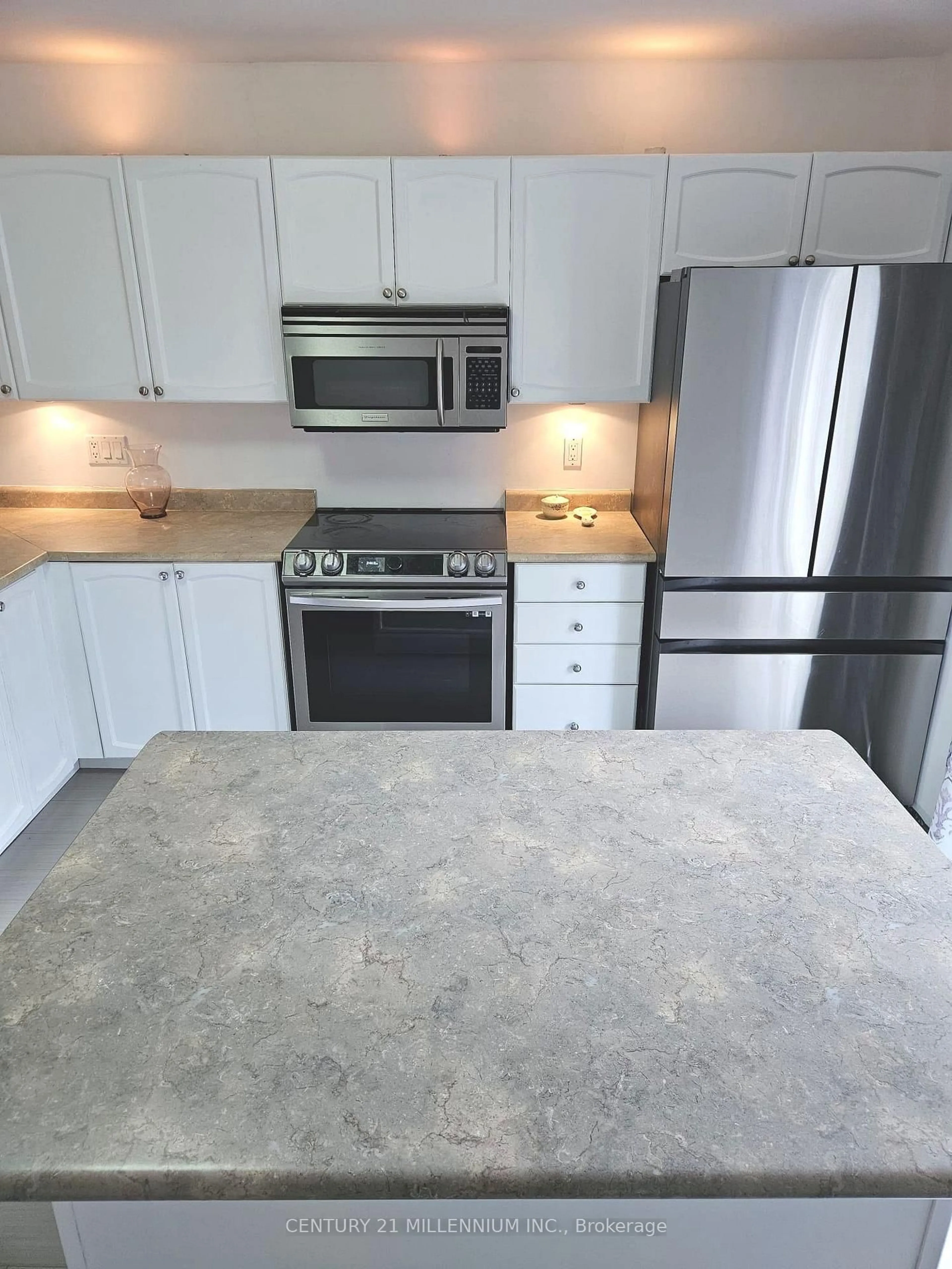 Standard kitchen, unknown for 89 Masters Dr, Barrie Ontario L4M 6W8