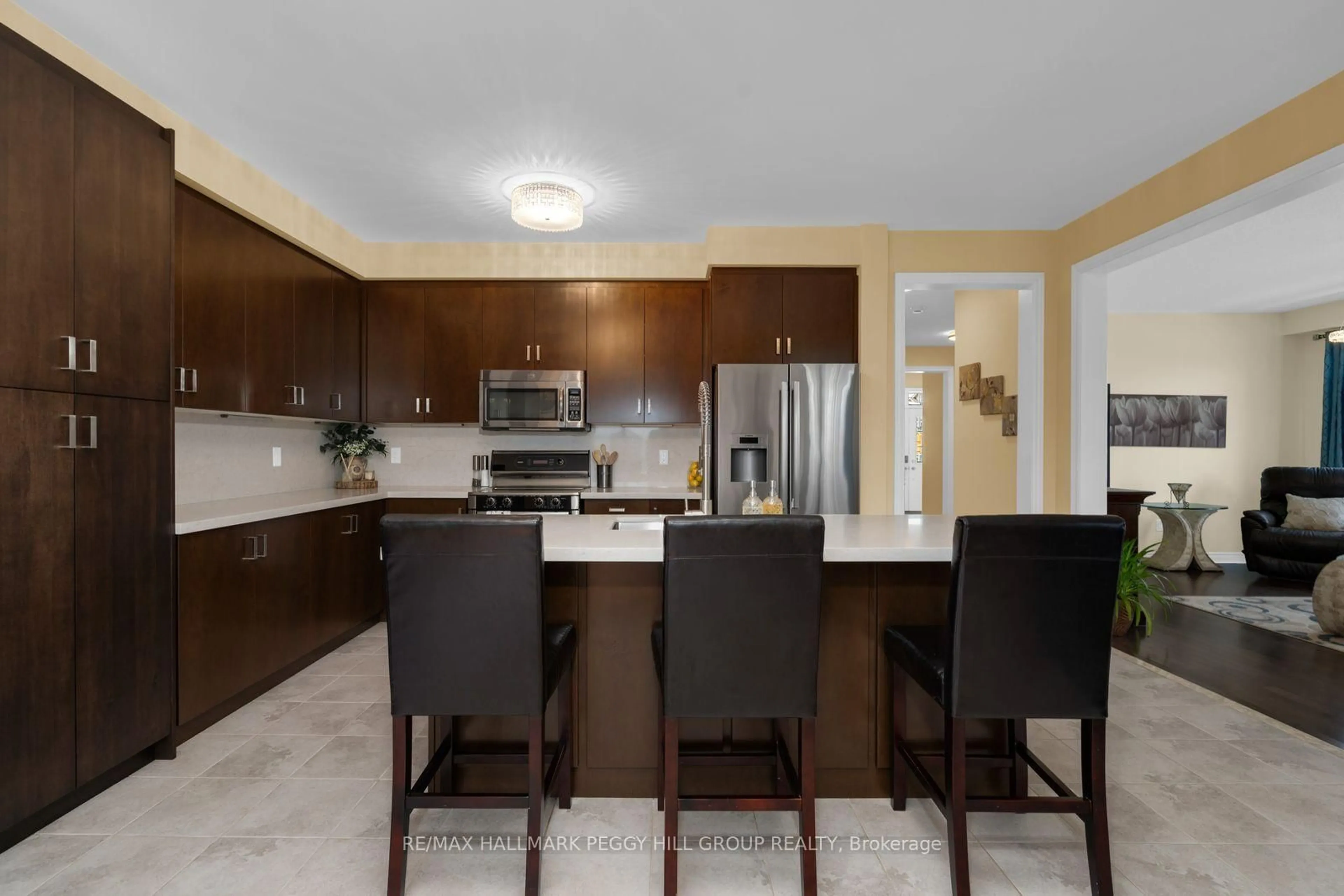 Open concept kitchen, ceramic/tile floor for 267 Kozlov St, Barrie Ontario L4N 6R7