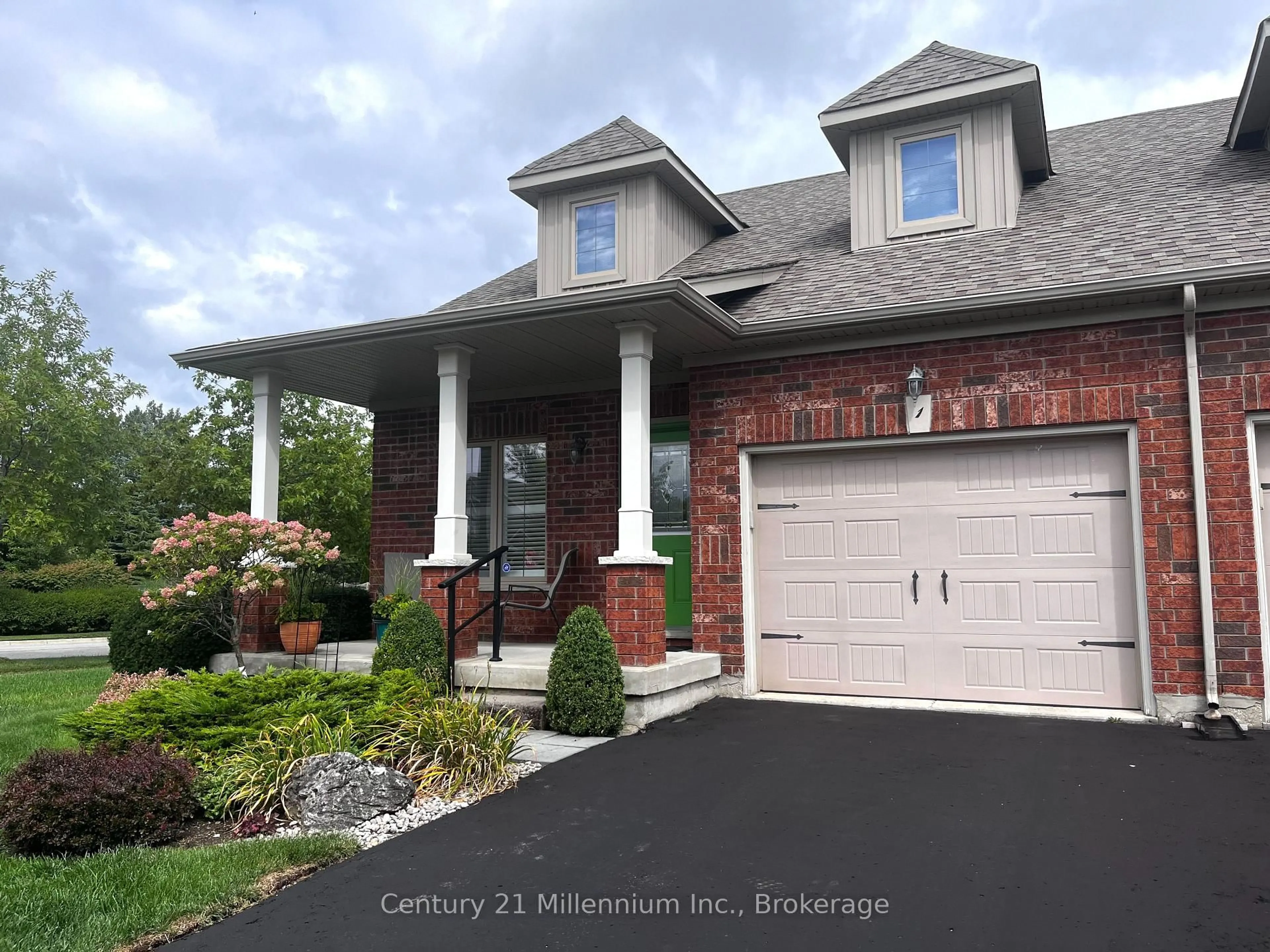 Home with brick exterior material, street for 1 Barr St, Collingwood Ontario L9Y 2L7