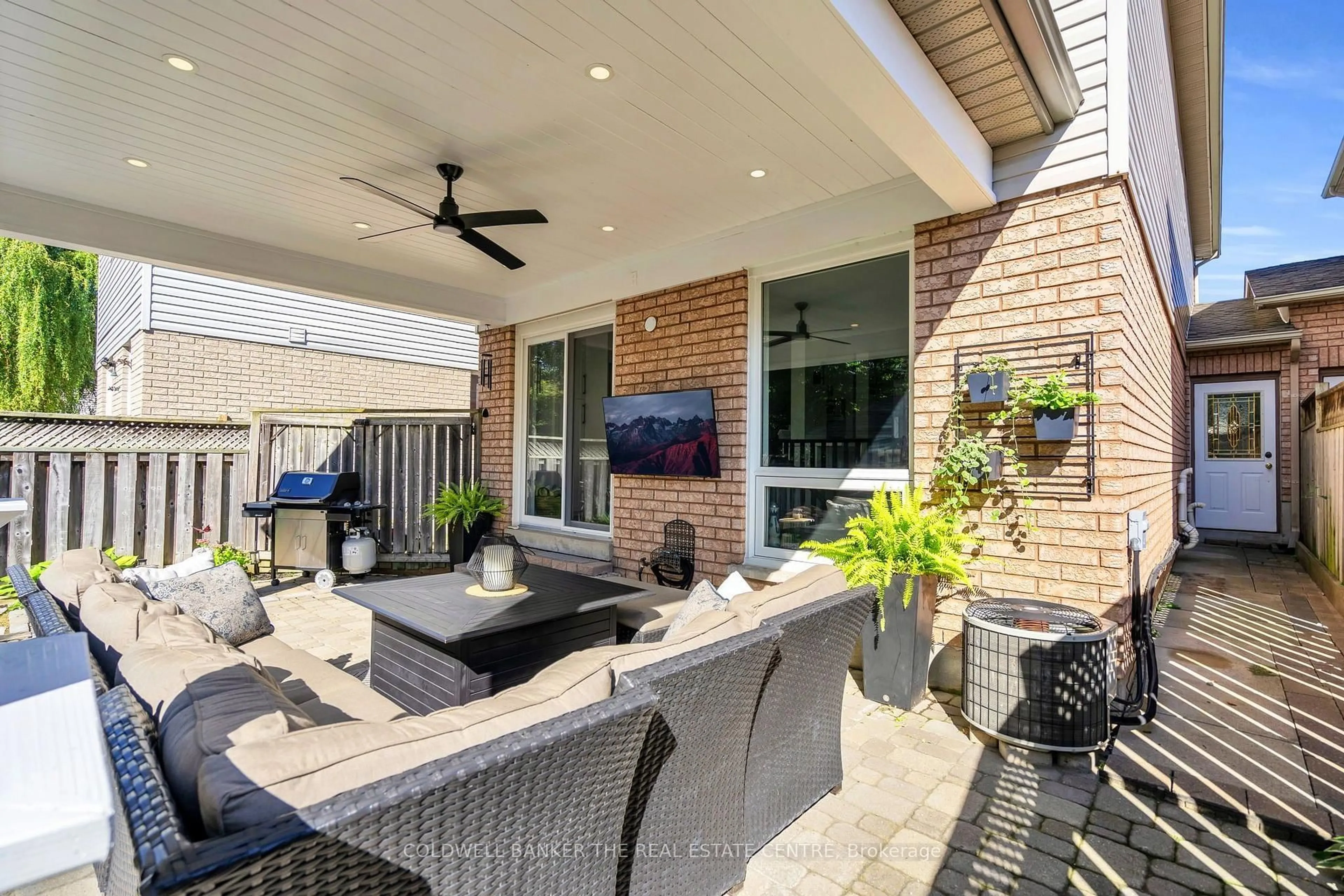 Patio, street for 77 Cunningham Dr, Barrie Ontario L4N 8L5