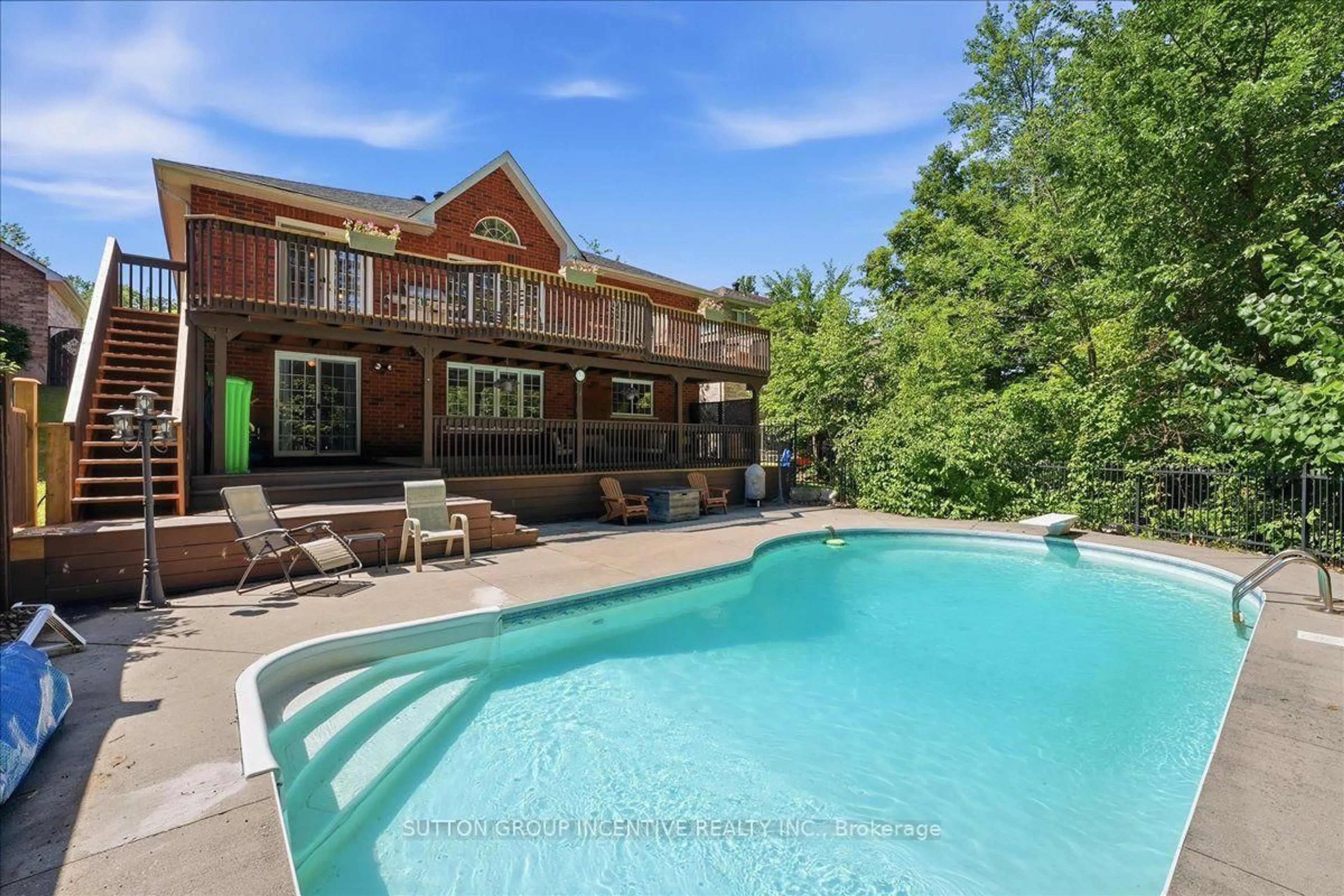 Pool for 200 Cumming Dr, Barrie Ontario L4N 0C9