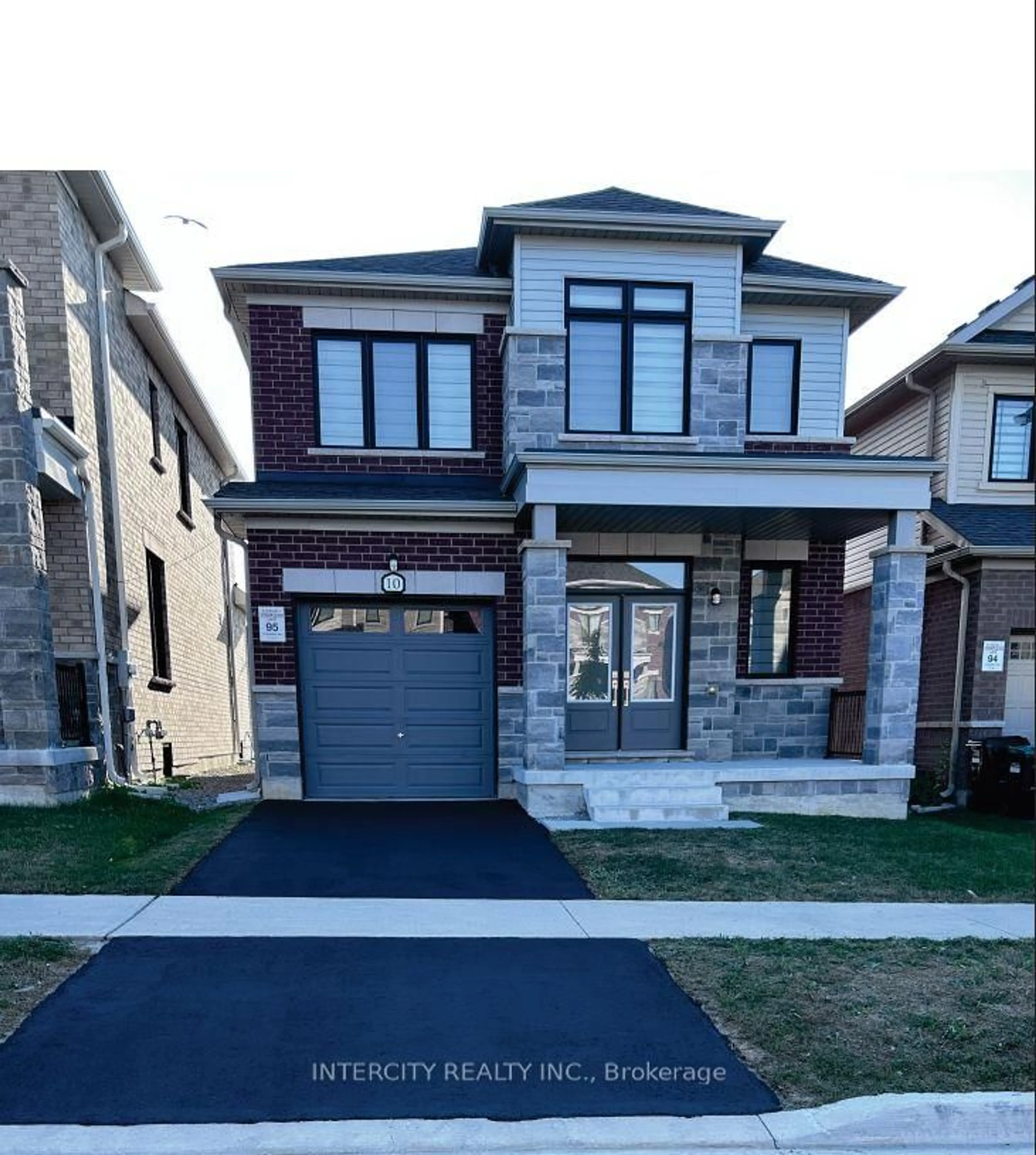 Home with brick exterior material, street for 10 Kingsbury Tr, Barrie Ontario L9J 0W9