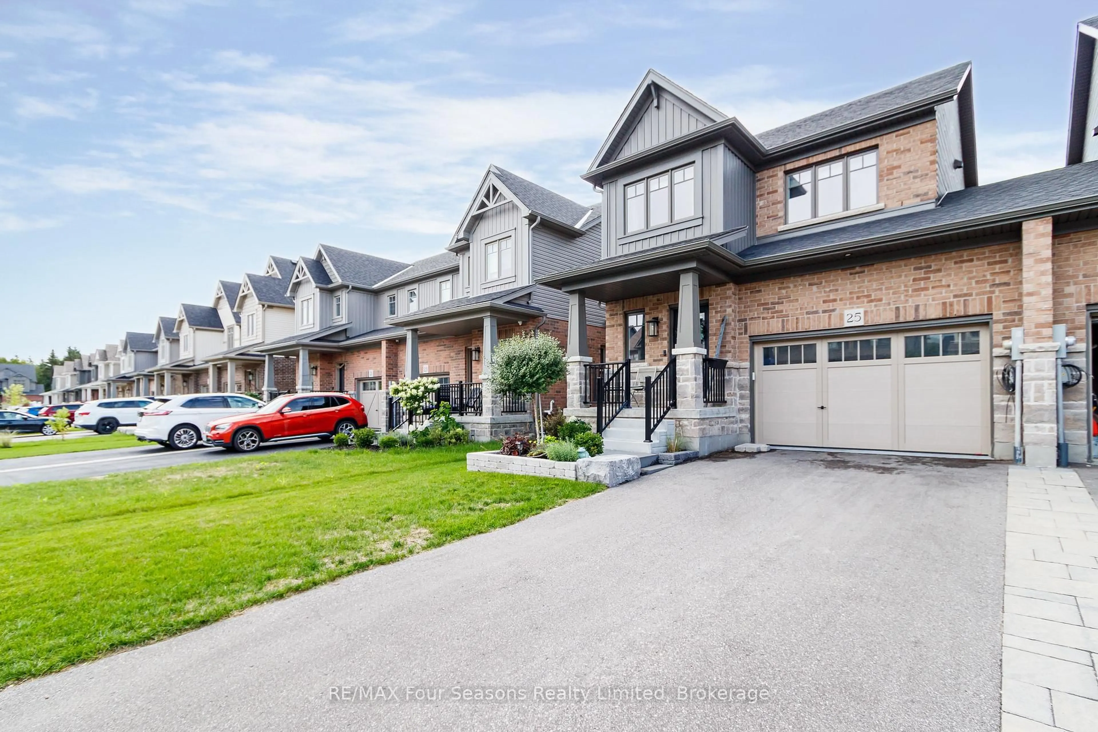 Home with brick exterior material, street for 25 Shipley Ave, Collingwood Ontario L9Y 5M6