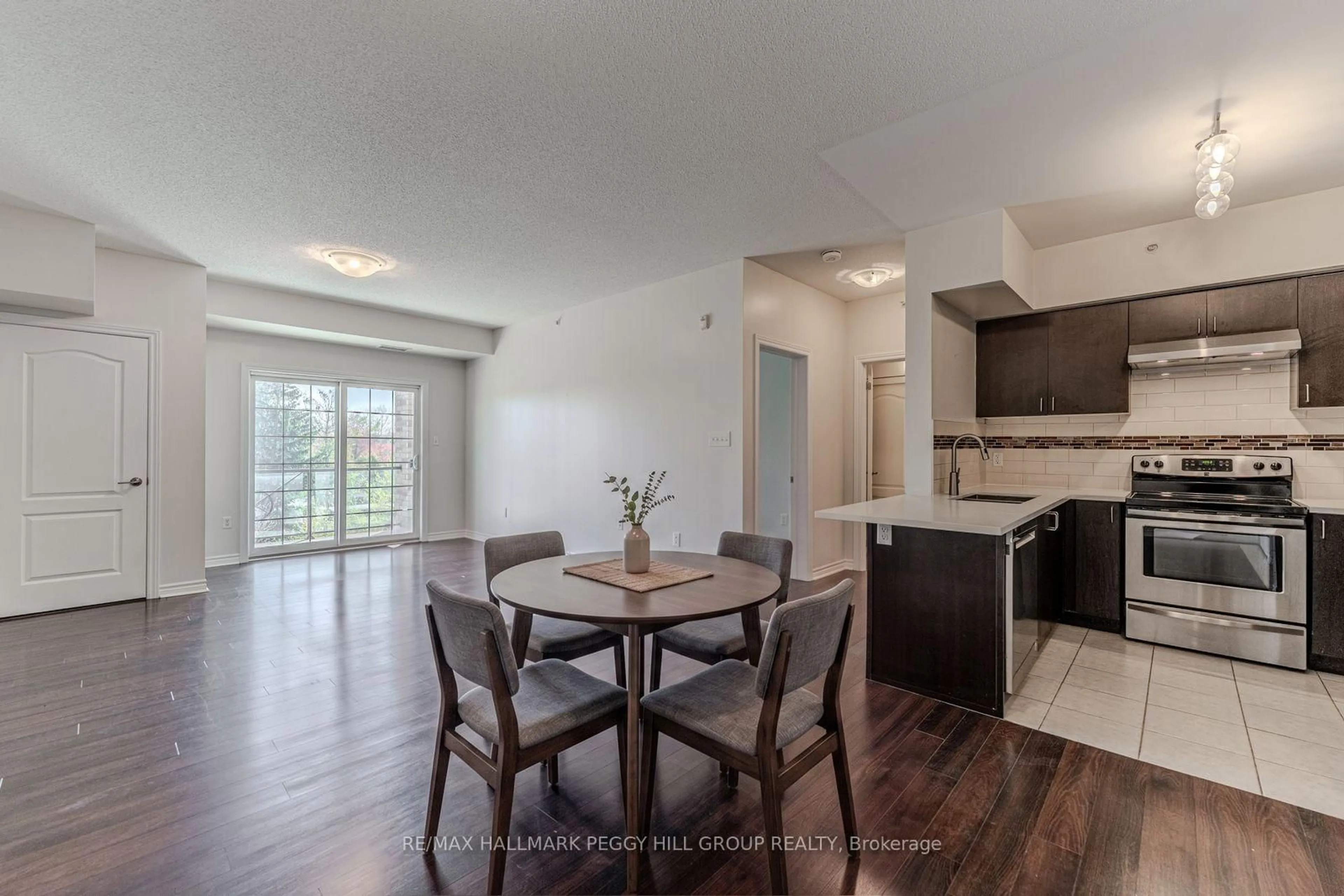Open concept kitchen, unknown for 45 Ferndale Dr #305, Barrie Ontario L4N 5W7
