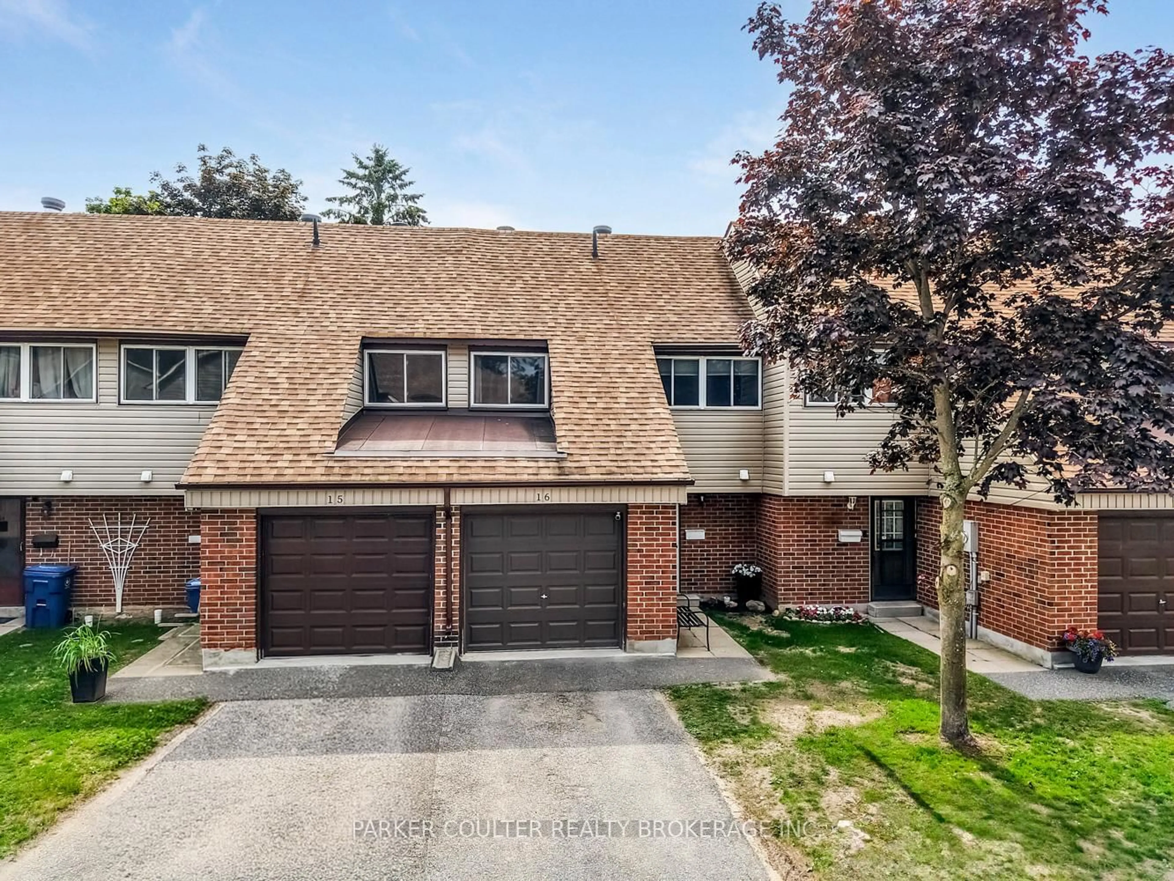 A pic from outside/outdoor area/front of a property/back of a property/a pic from drone, street for 441 Barrie Rd #16, Orillia Ontario L3V 6T9