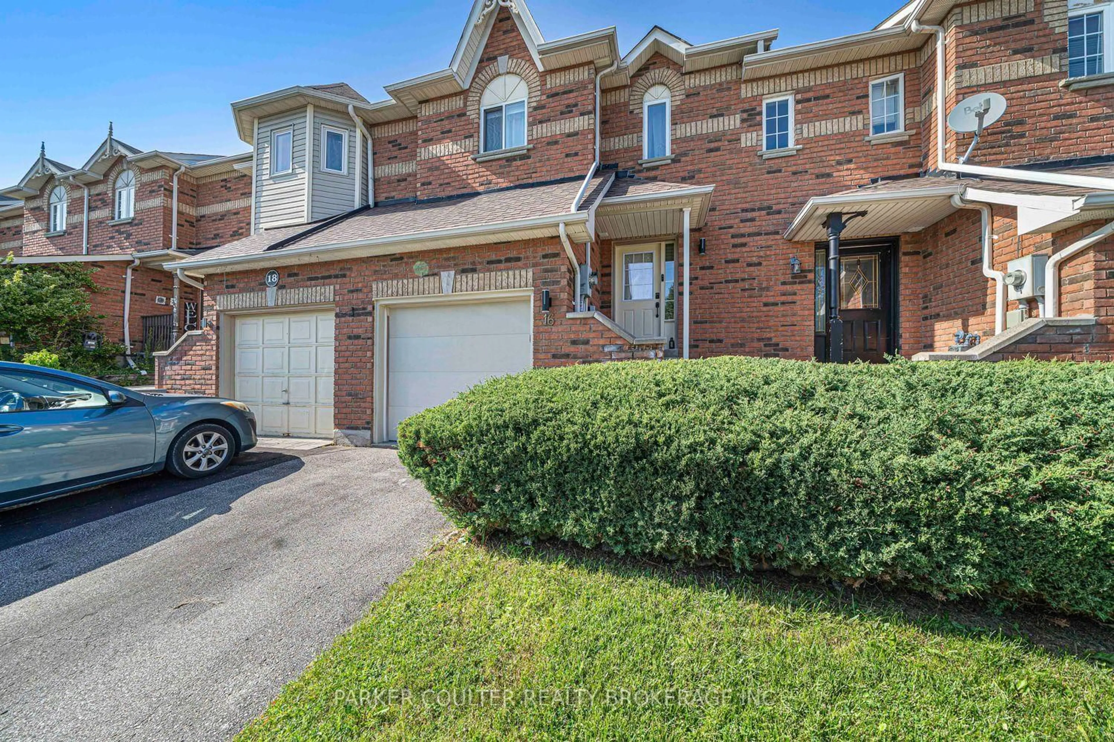 Home with brick exterior material, street for 16 Drake Dr, Barrie Ontario L4N 8W3