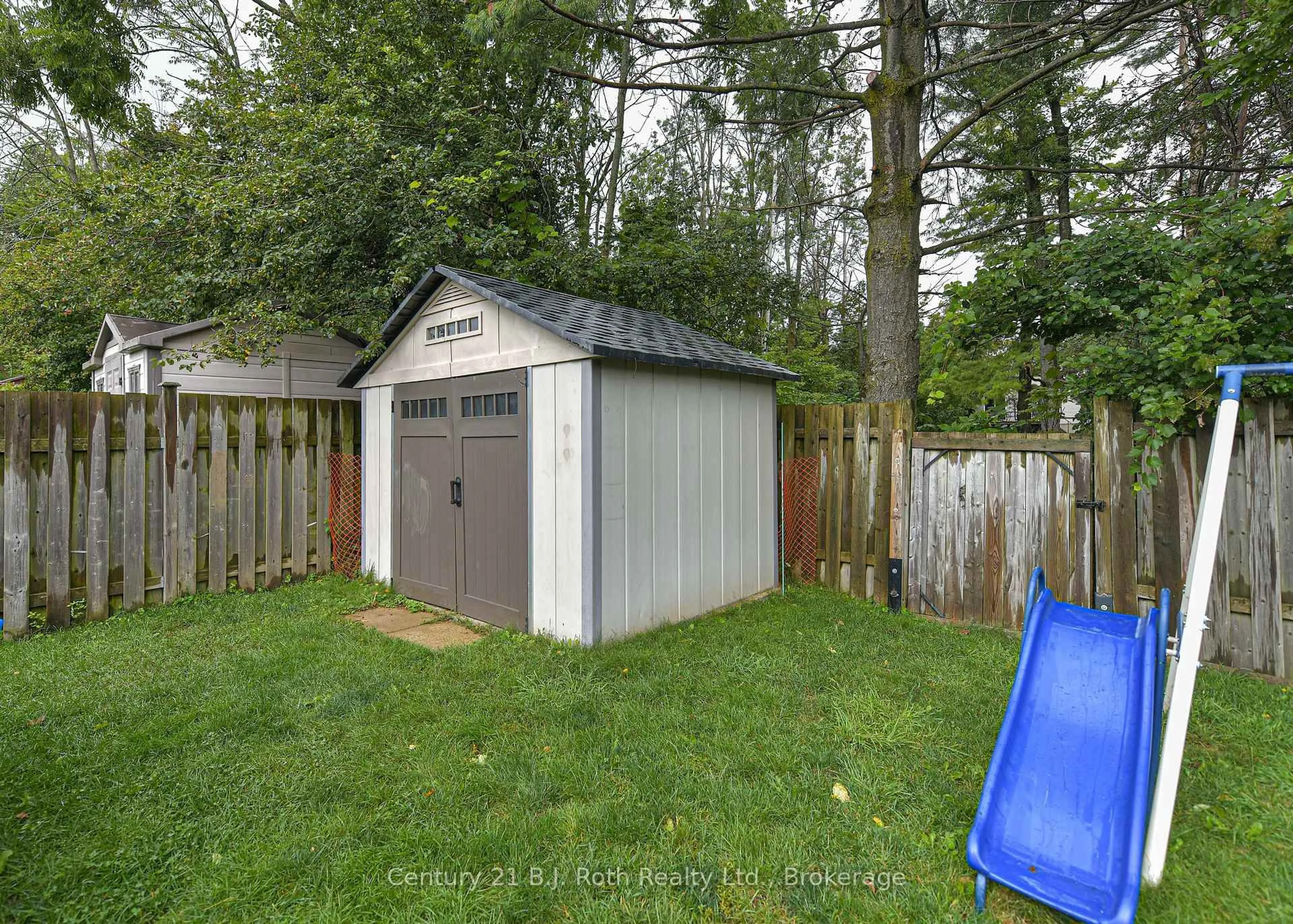 Shed for 16 Frontier Ave, Orillia Ontario L3V 7S8