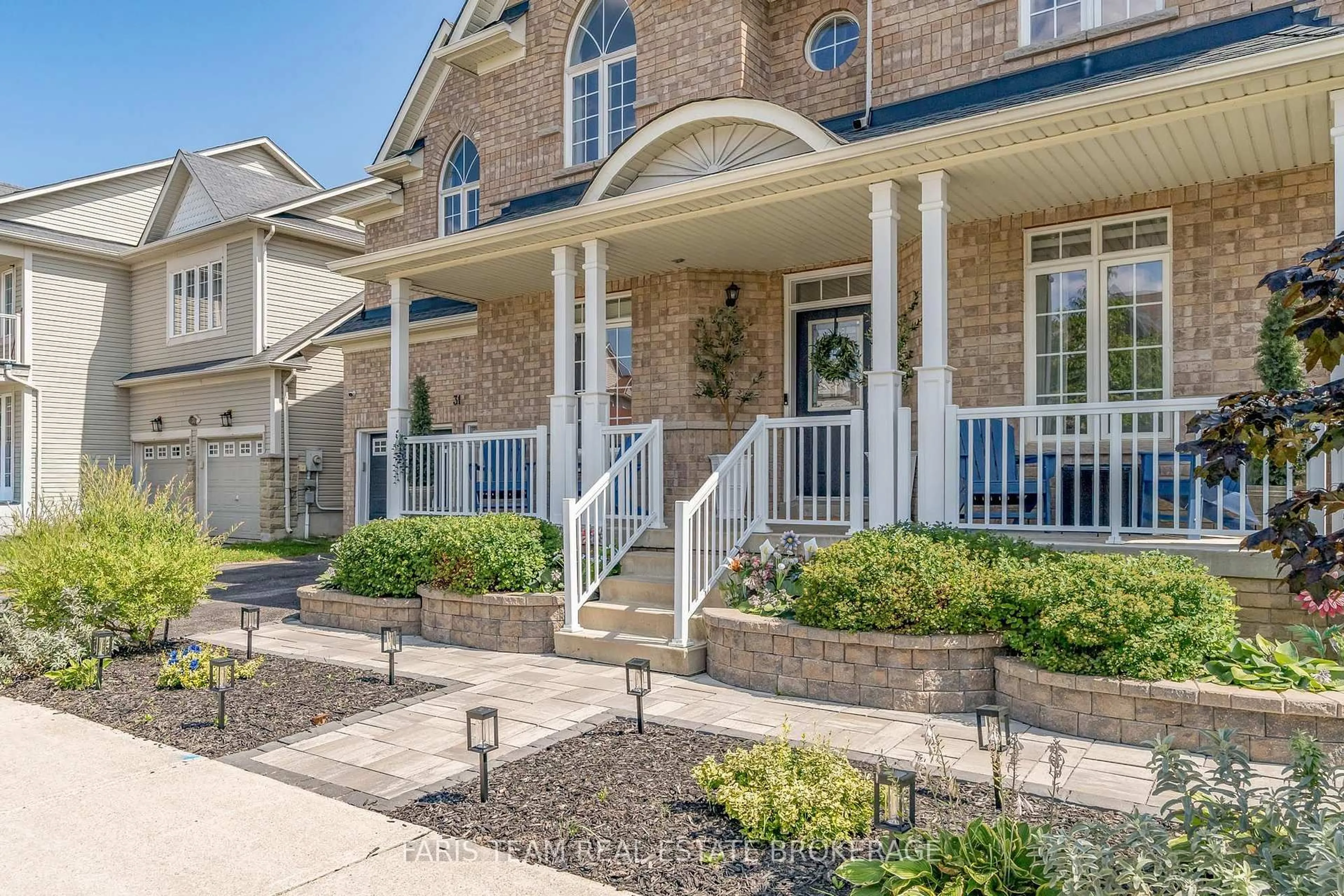 Home with brick exterior material, street for 31 The Queensway, Barrie Ontario L4M 7H5