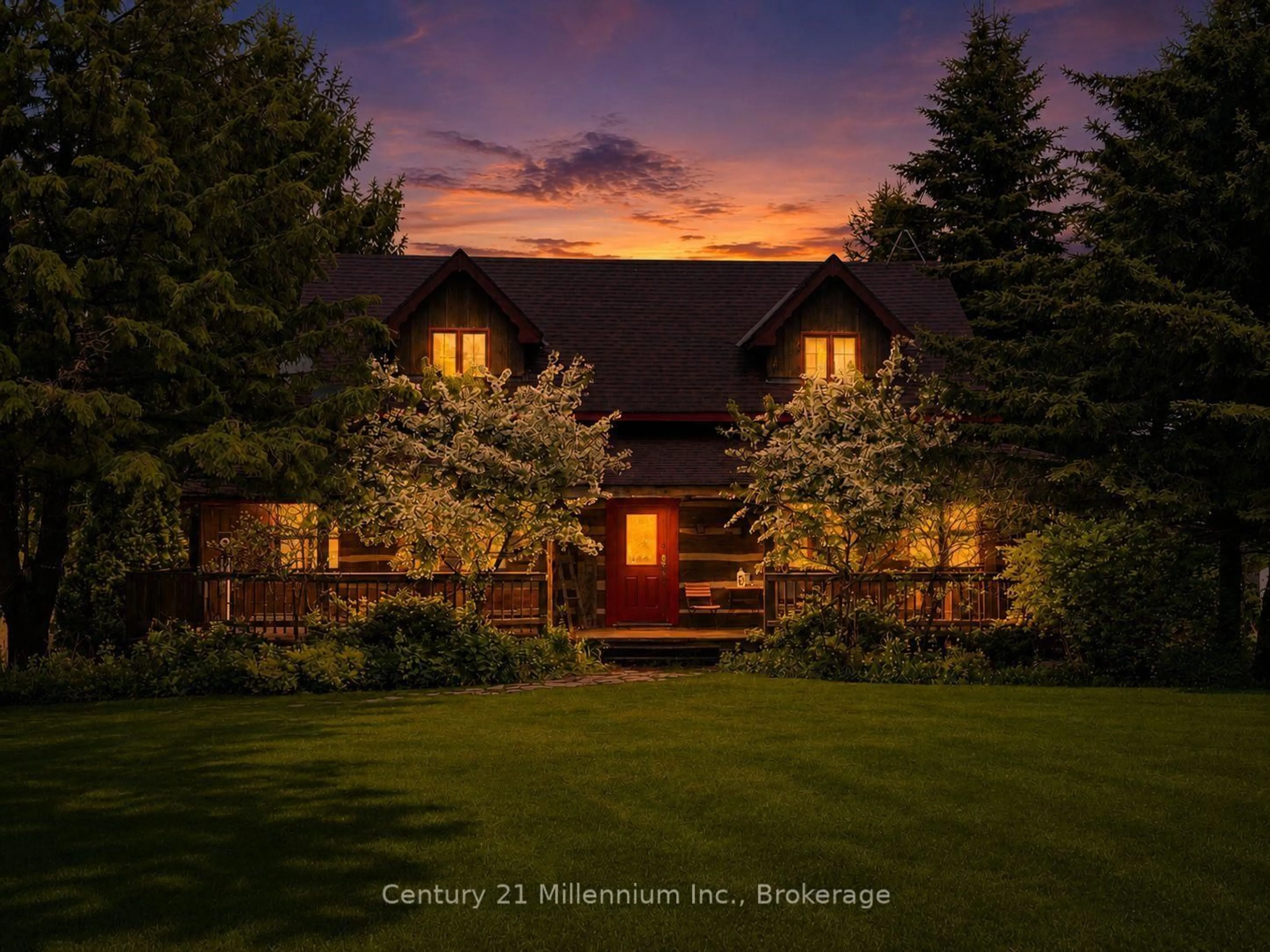 A pic from outside/outdoor area/front of a property/back of a property/a pic from drone, mountain view for 1547 County 42 Rd, Clearview Ontario L0M 1S0