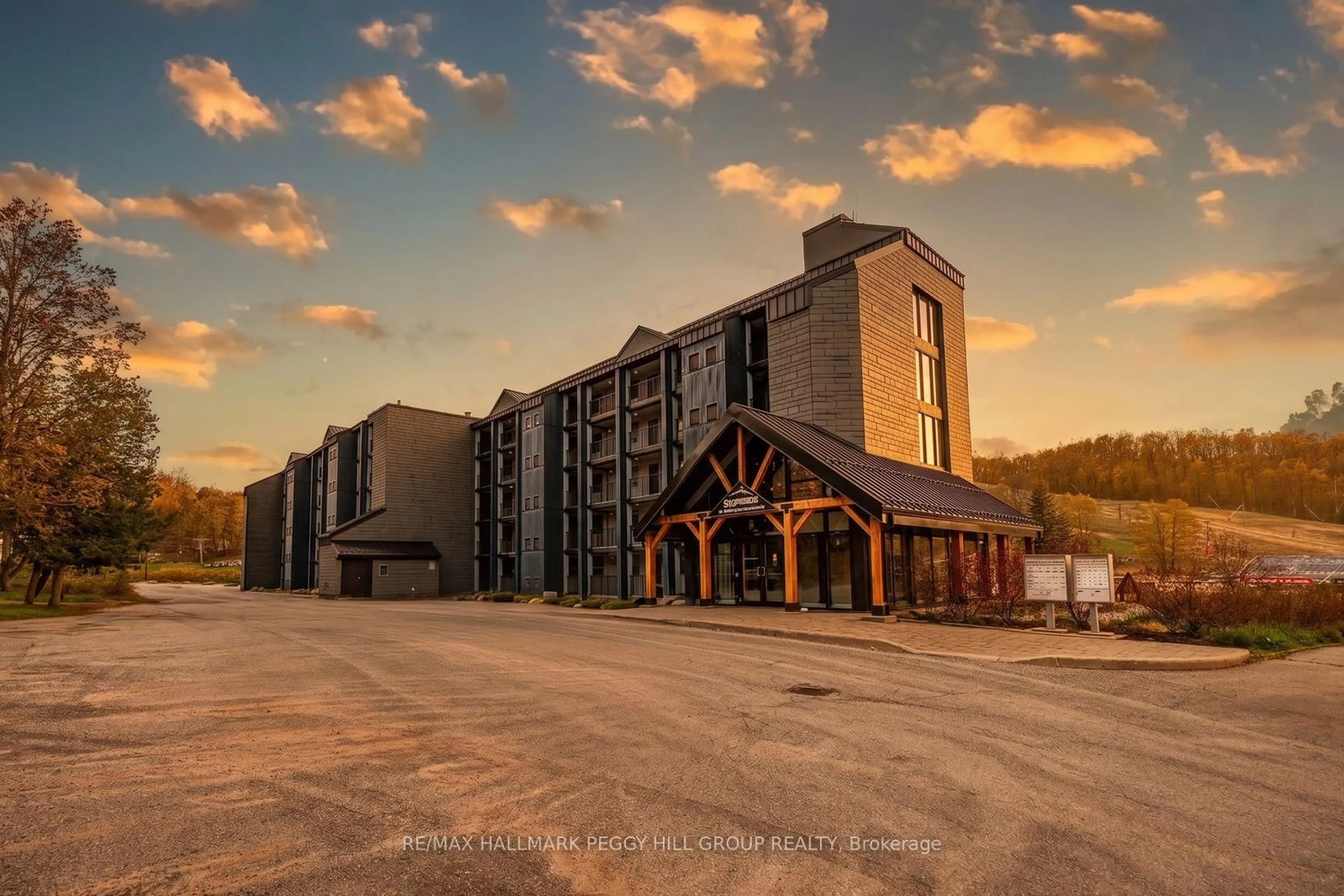 Unknown for 80 Horseshoe Blvd #503, Oro-Medonte Ontario L4M 4Y8