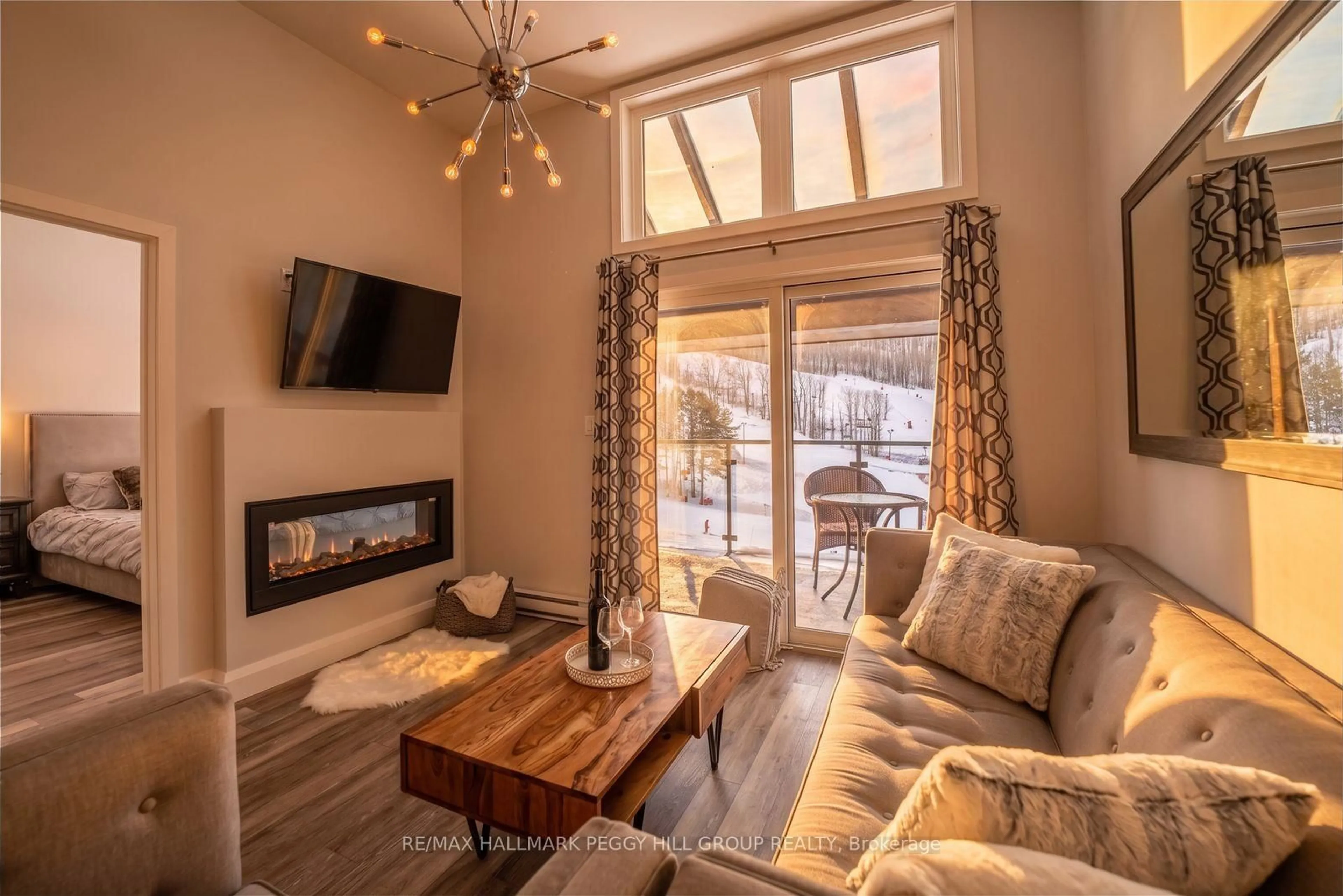 Living room with furniture, unknown for 80 Horseshoe Blvd #503, Oro-Medonte Ontario L4M 4Y8