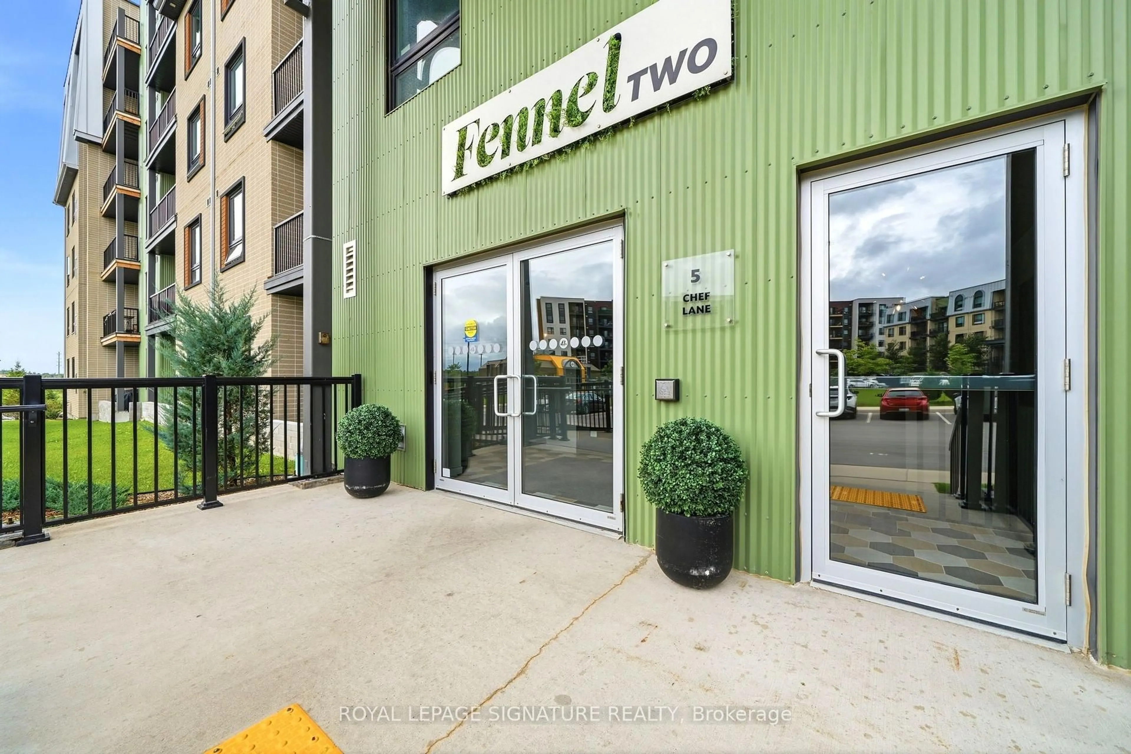 Patio, mountain view for 5 Chef Lane #504, Barrie Ontario L9J 0J9