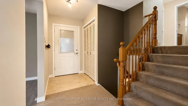 35 Davies Cres, Barrie 4