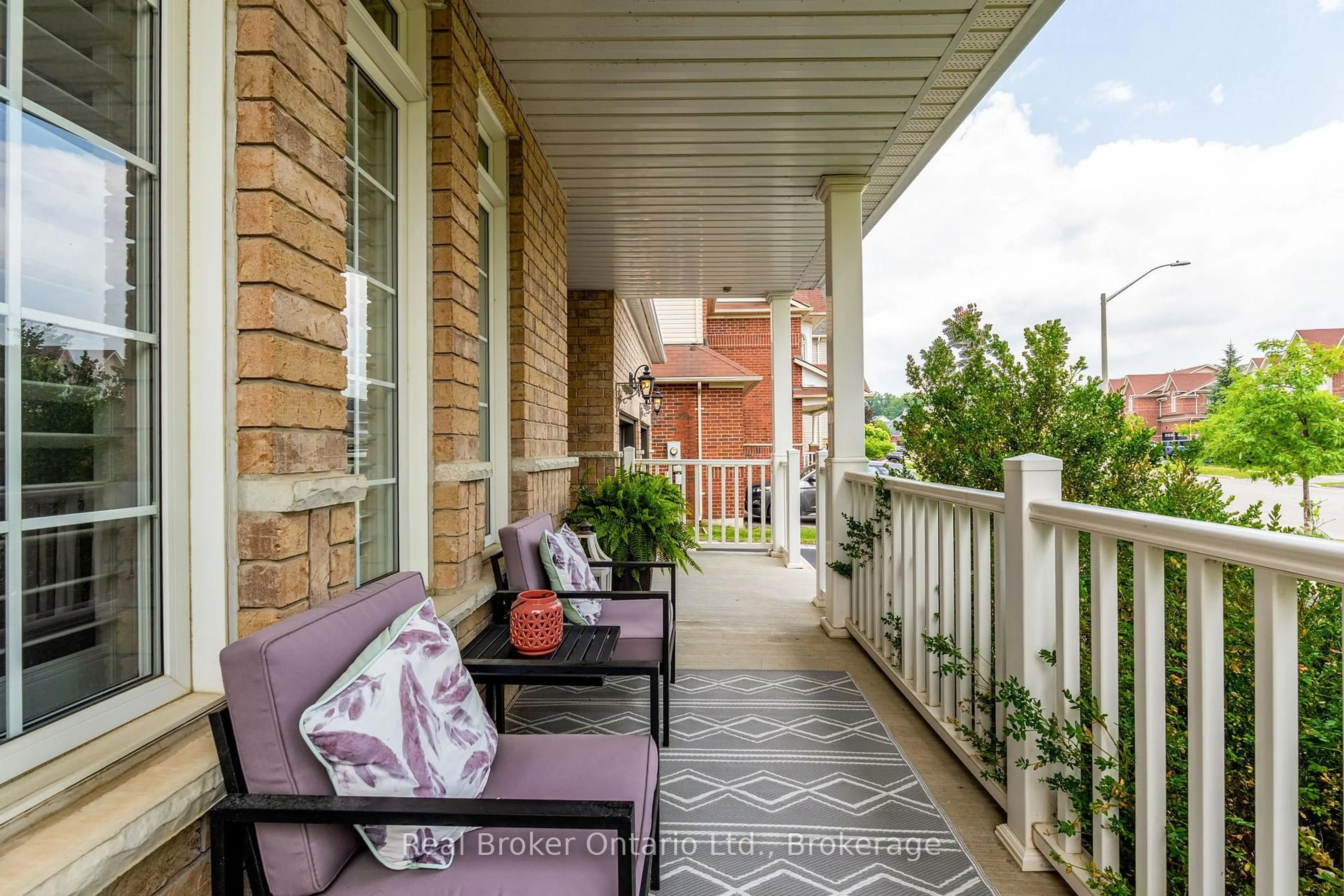 Balcony in the apartment, street for 50 The Queensway, Barrie Ontario L4M 7J3