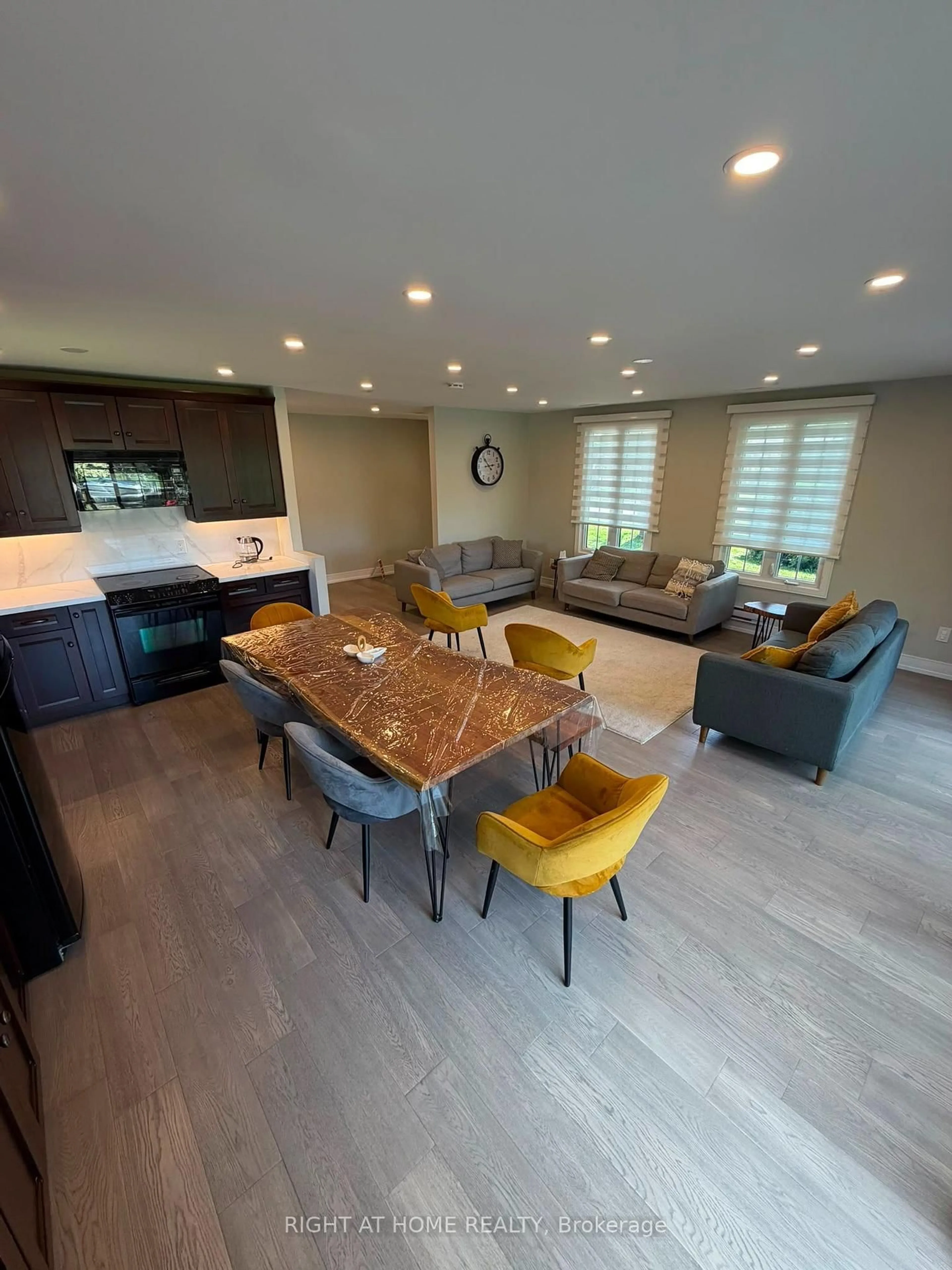 Open concept kitchen, unknown for 53 poplar Cres, Ramara Ontario L0K 1B0