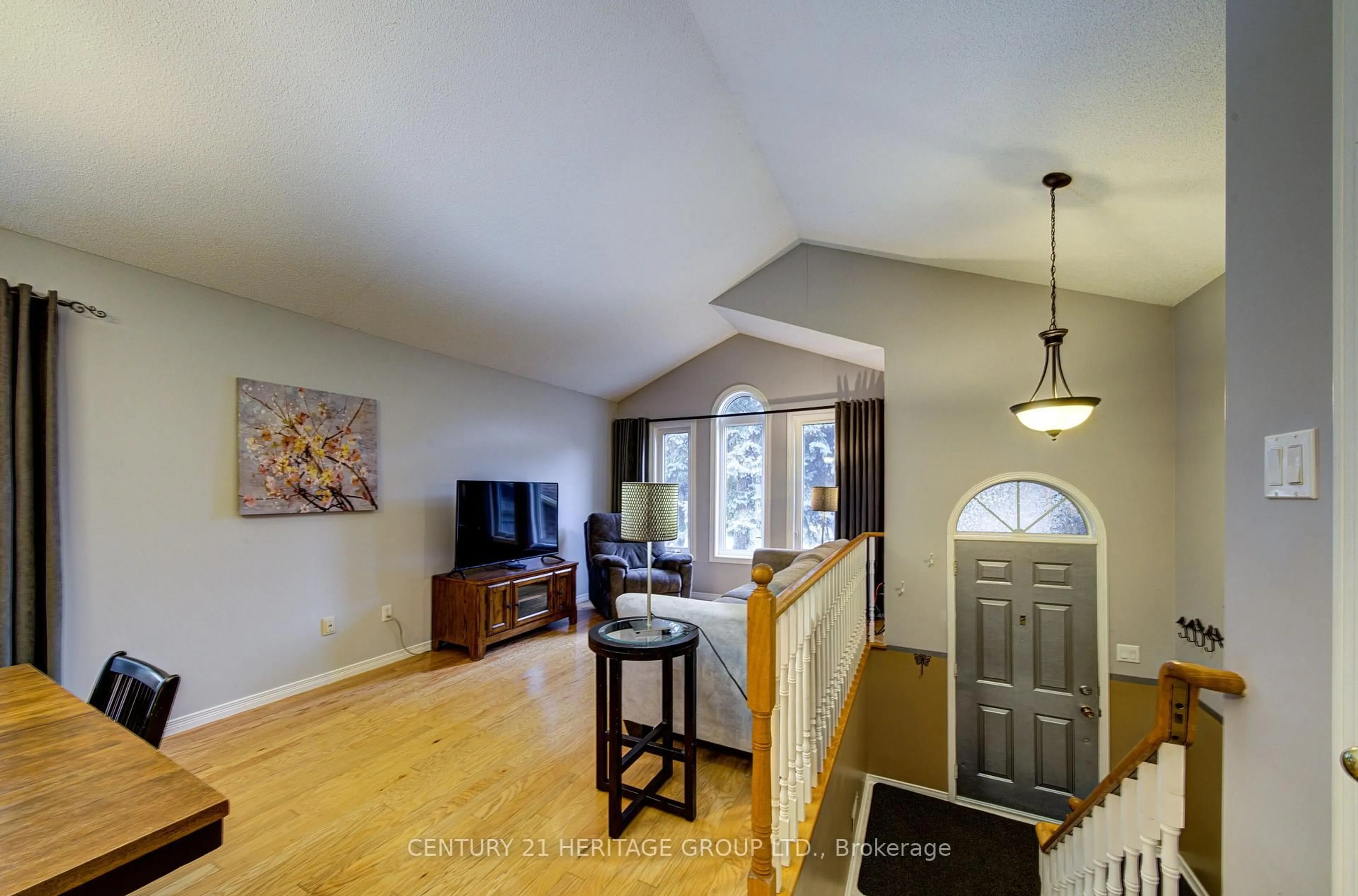 Living room with furniture, unknown for 68 Dyer Dr, Wasaga Beach Ontario L9Z 1E4