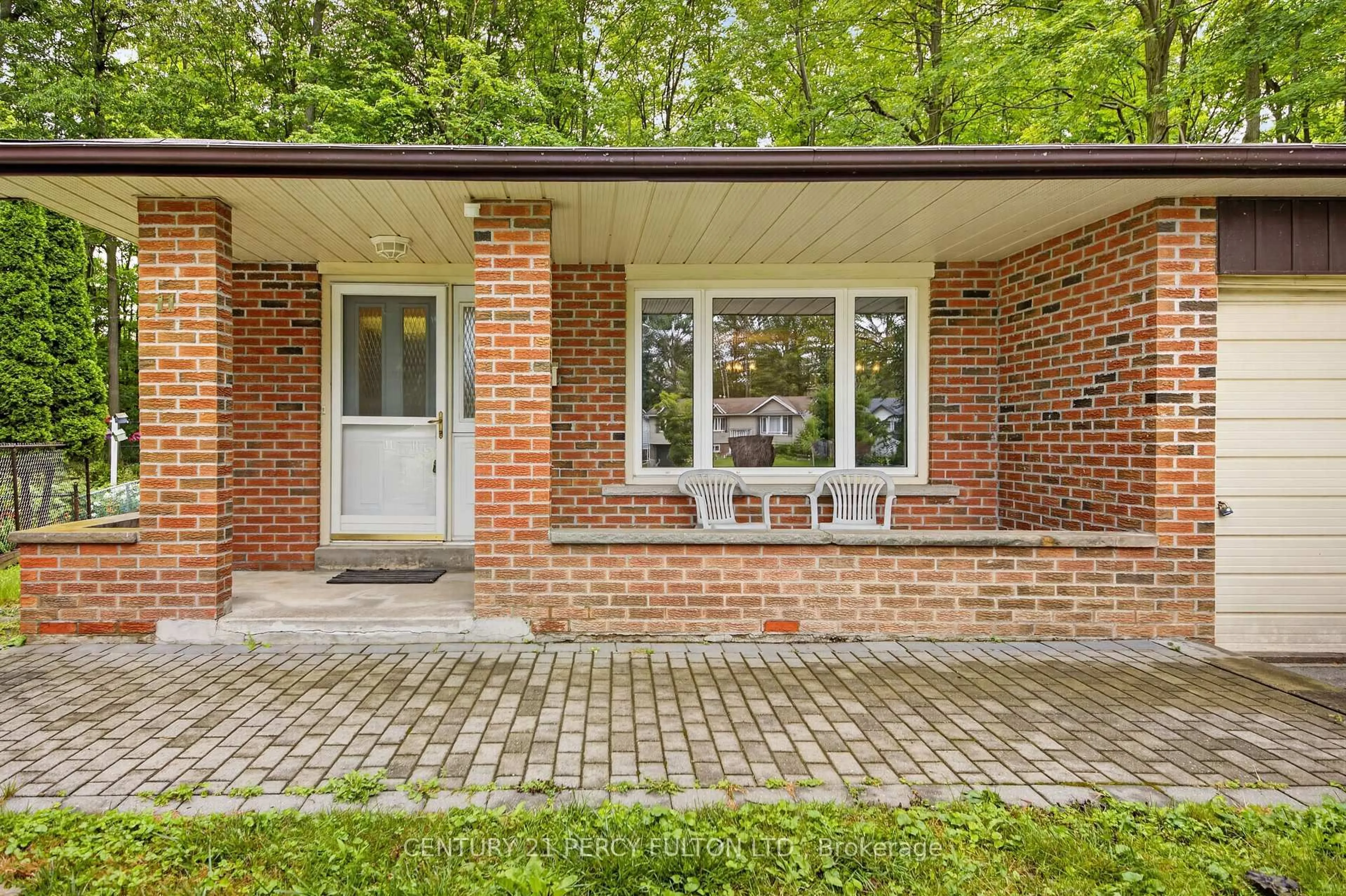 Home with brick exterior material, street for 11 Aldergrove Circ, Barrie Ontario L4M 4W6