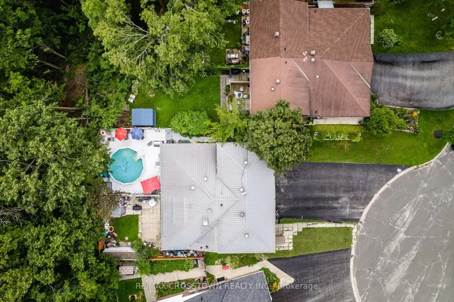 6 Ashdale Crt, Barrie 4