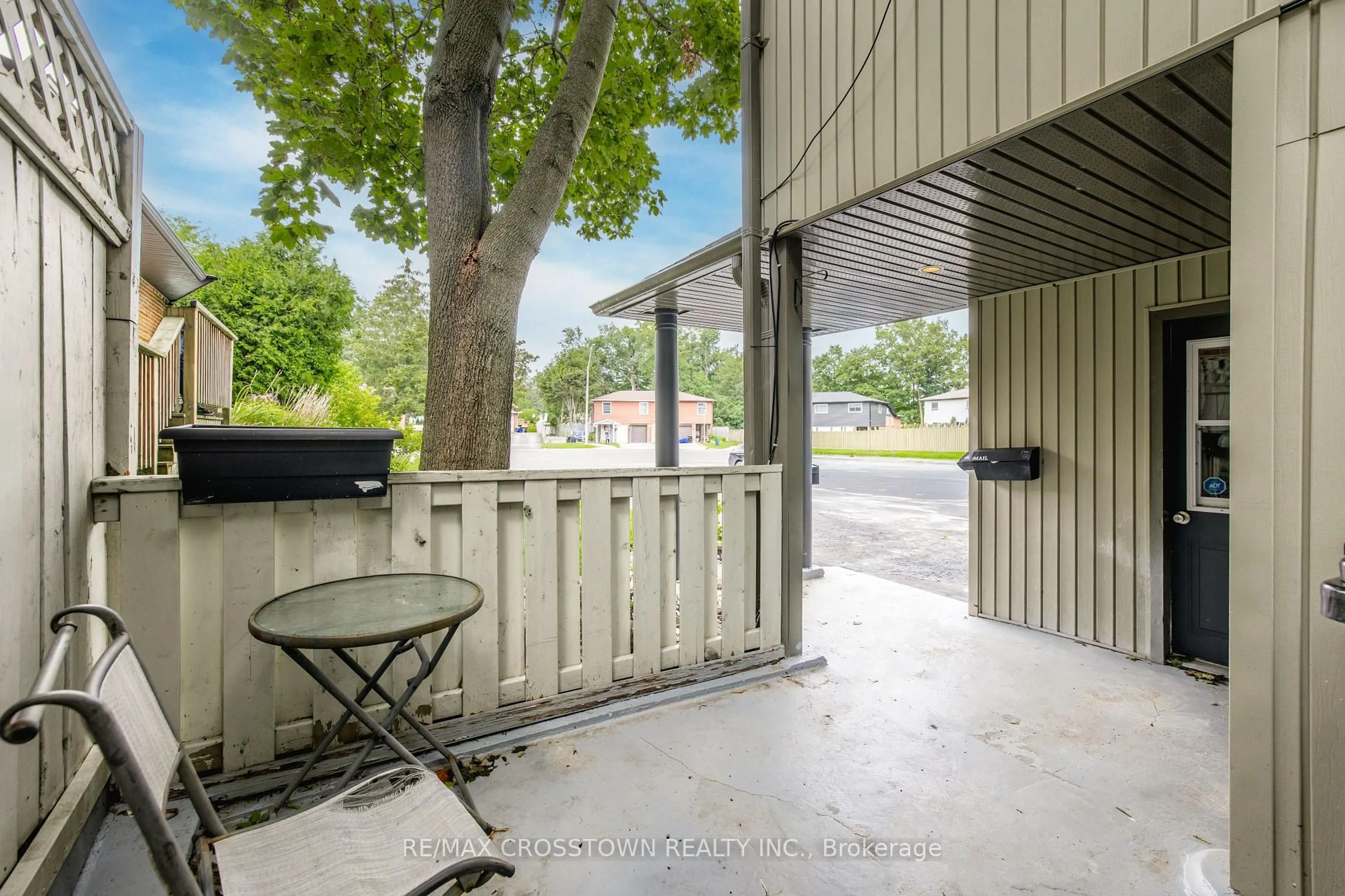 Patio, water/lake/river/ocean view for 6 Ashdale Crt, Barrie Ontario L4M 5B5