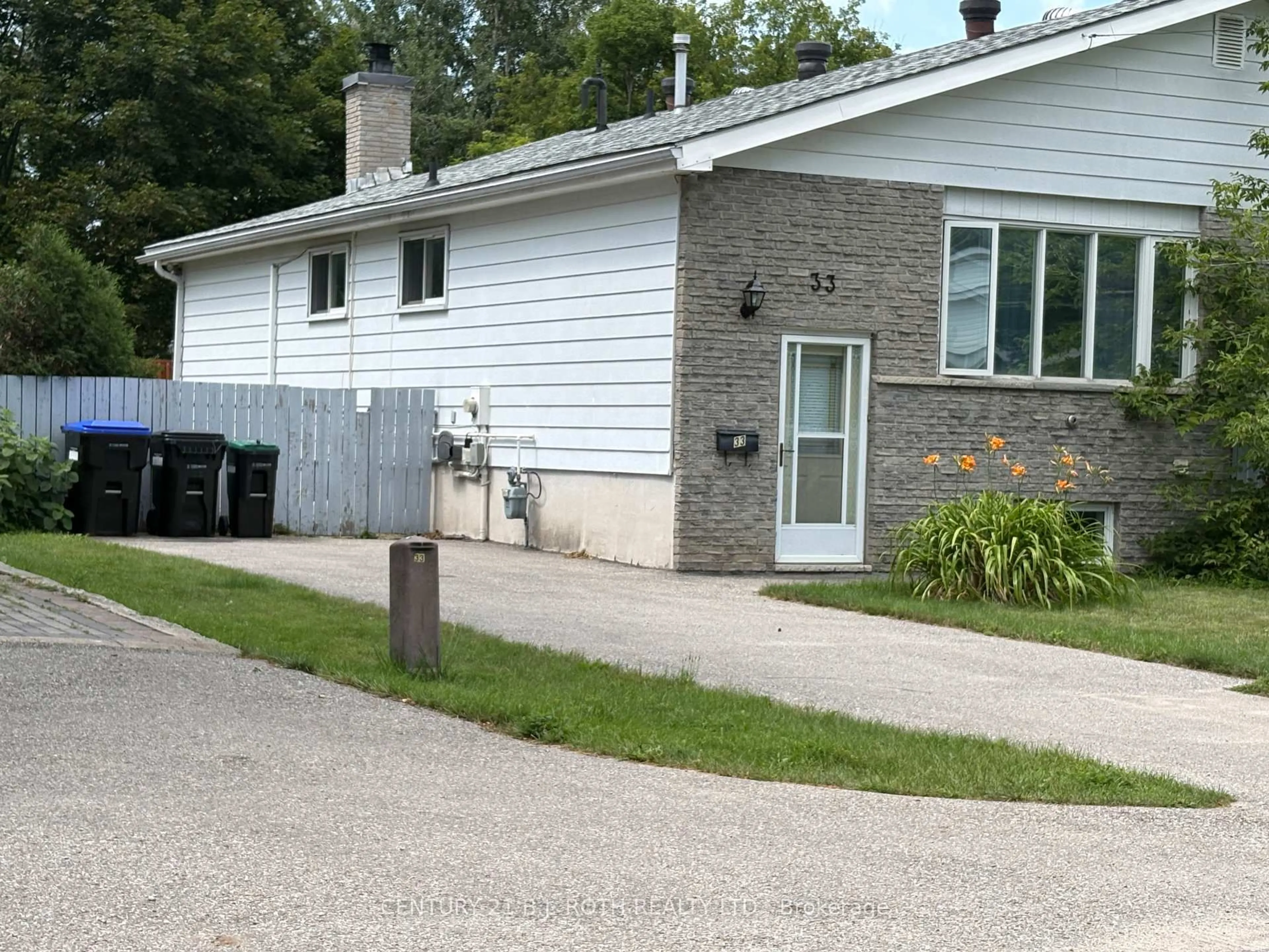 Unknown for 33 Beaumaur Dr, Penetanguishene Ontario L9M 1V7