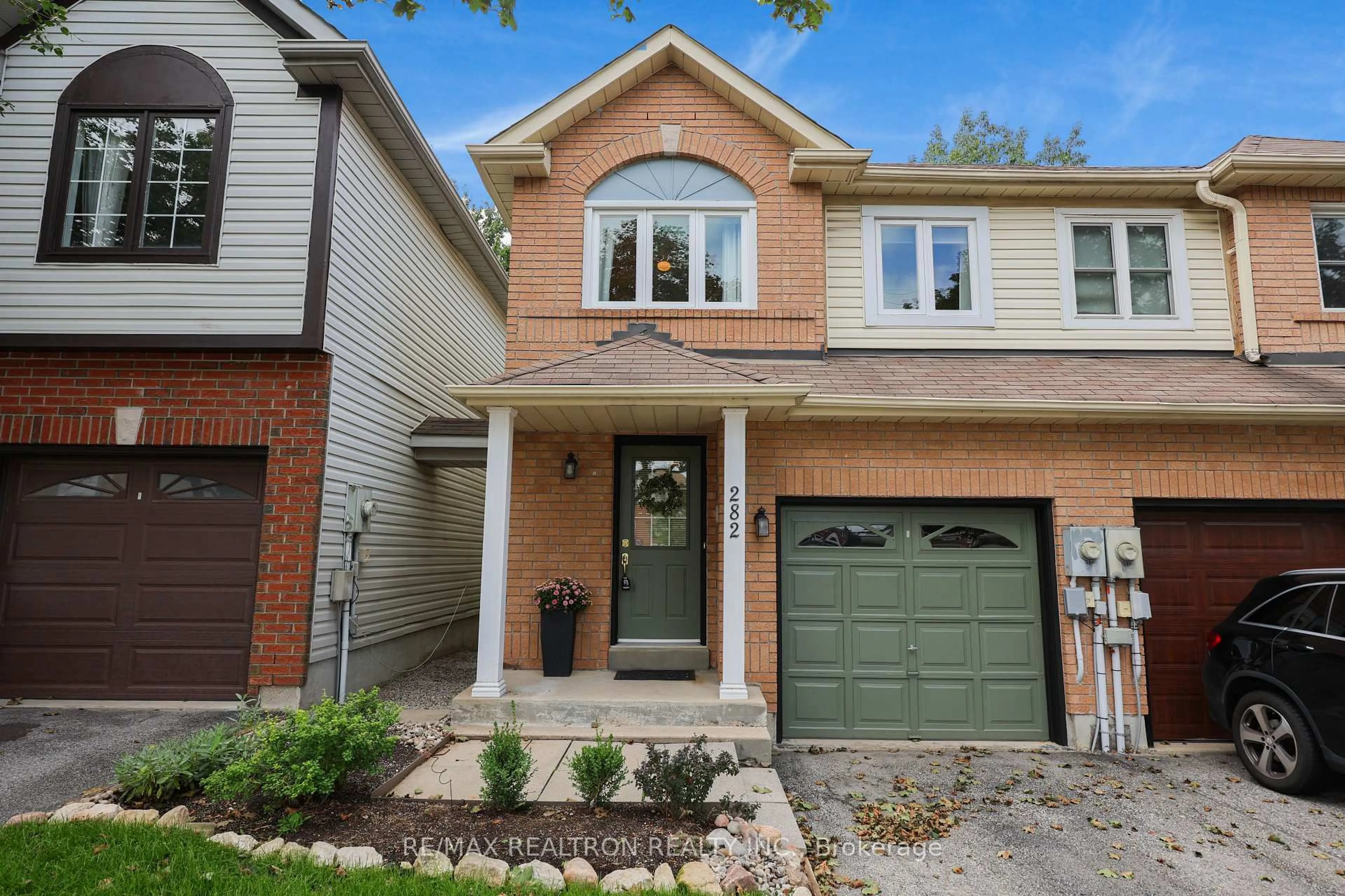 Home with brick exterior material, street for 282 Ferndale Dr, Barrie Ontario L4N 8J9