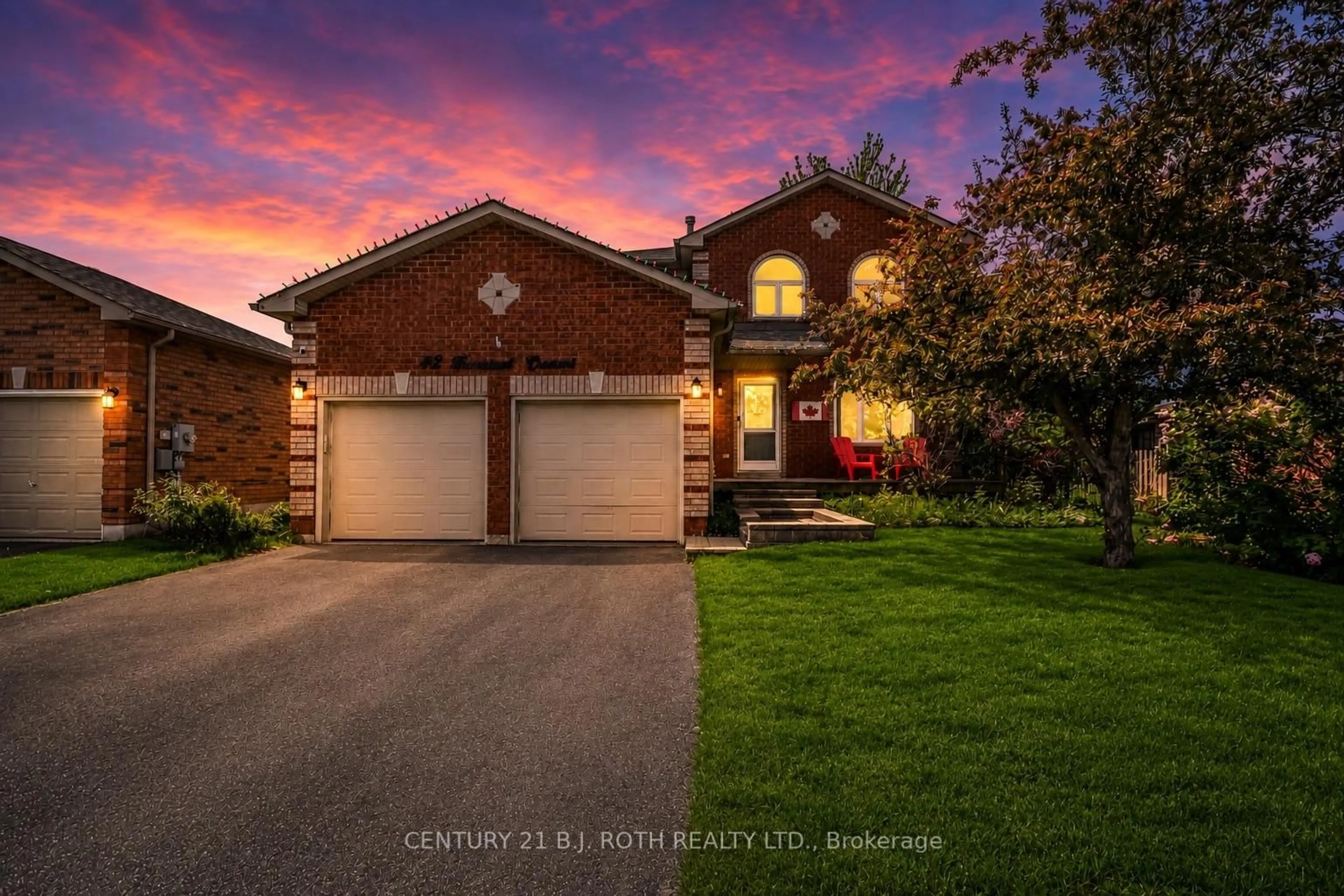 Home with brick exterior material, street for 42 Farmstead Cres, Barrie Ontario L4N 8S1