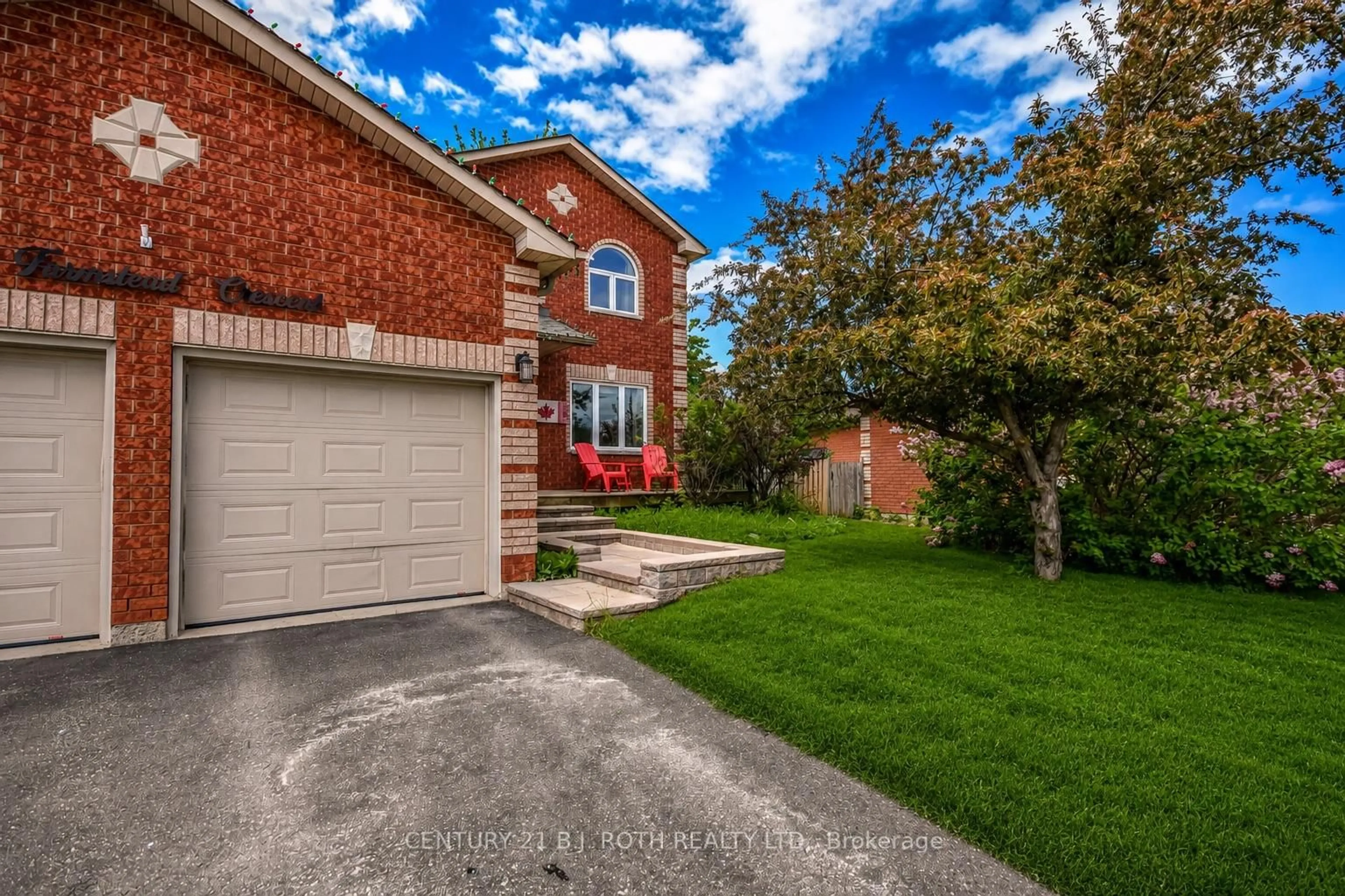 Home with brick exterior material, street for 42 Farmstead Cres, Barrie Ontario L4N 8S1
