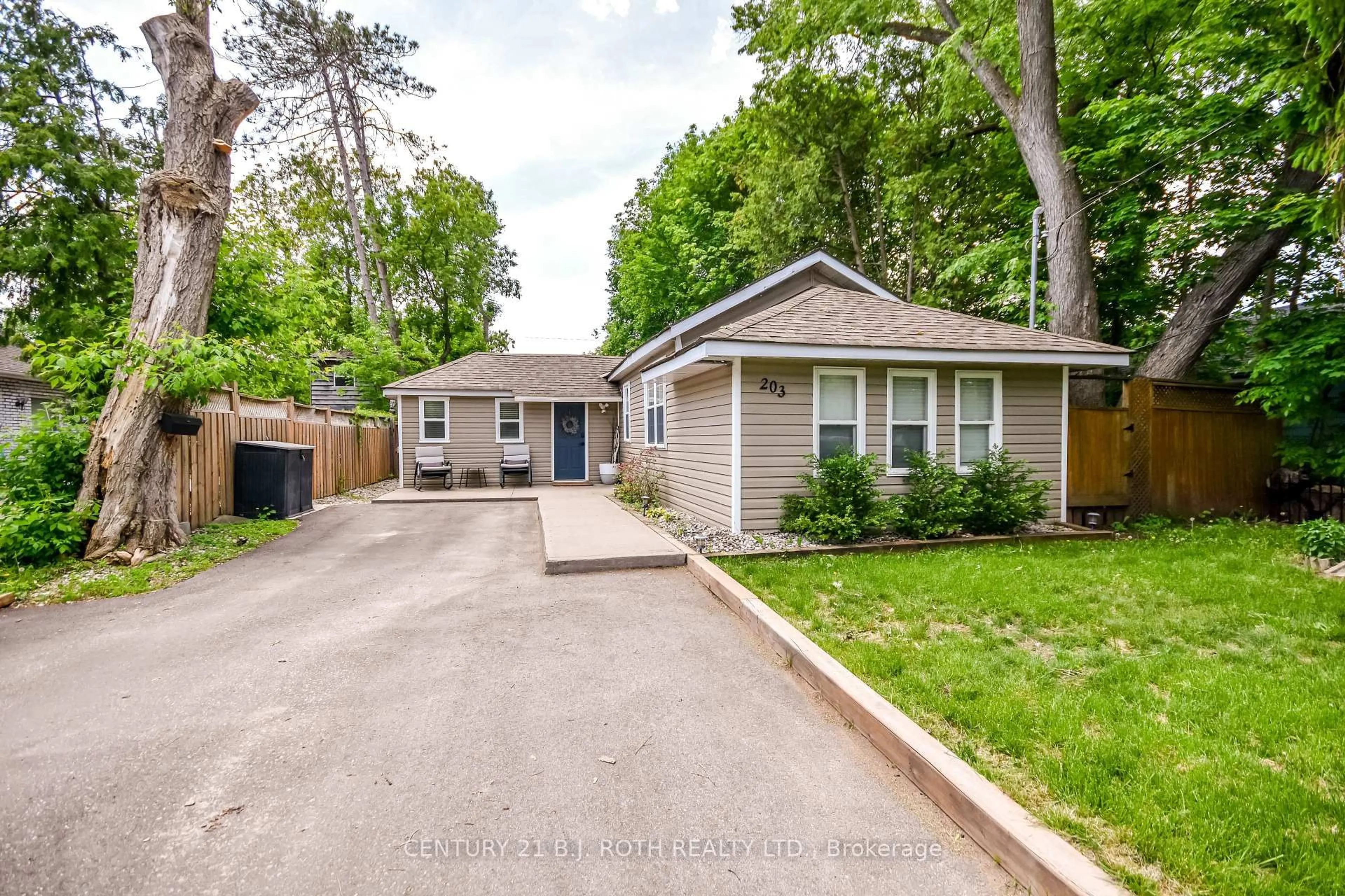Unknown for 203 Southview Rd, Barrie Ontario L4N 3X6
