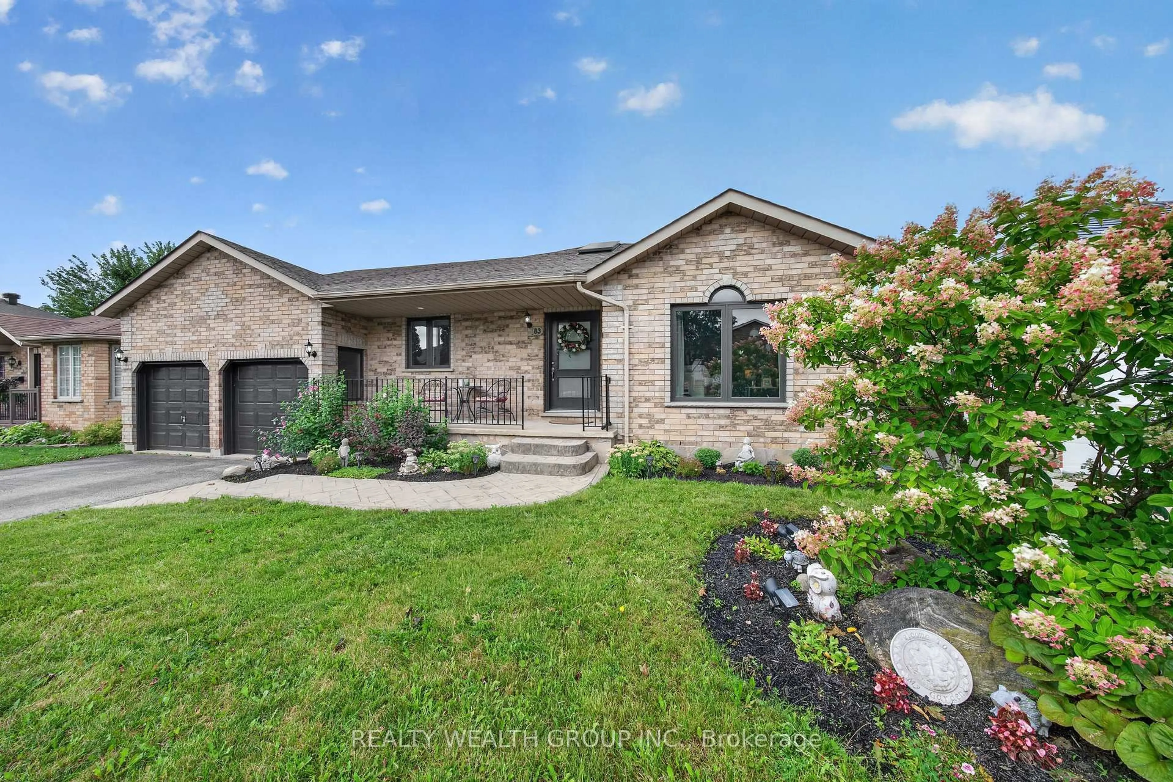 Home with brick exterior material, street for 83 Logan Crt, Barrie Ontario L4N 8G7