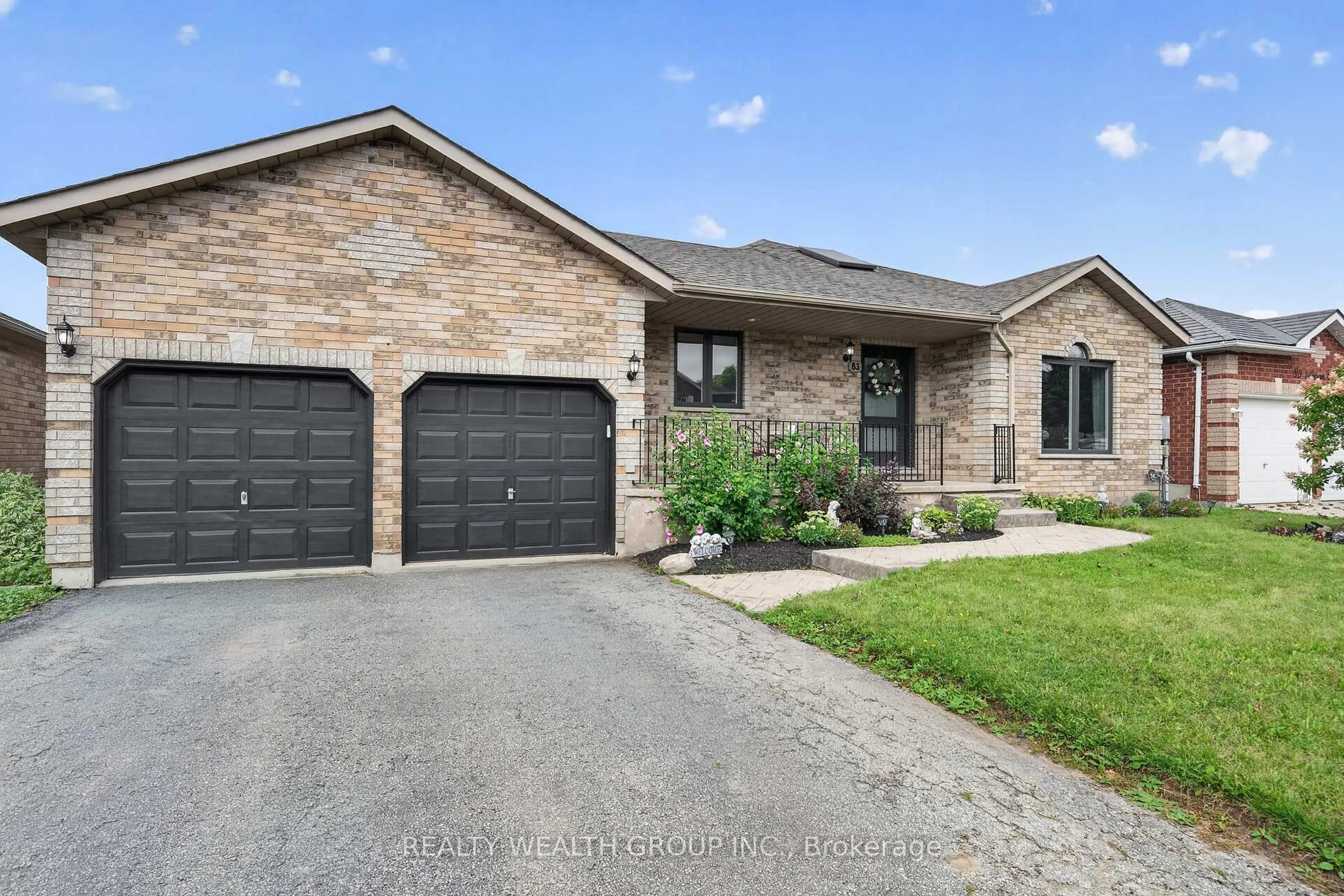Home with brick exterior material, street for 83 Logan Crt, Barrie Ontario L4N 8G7