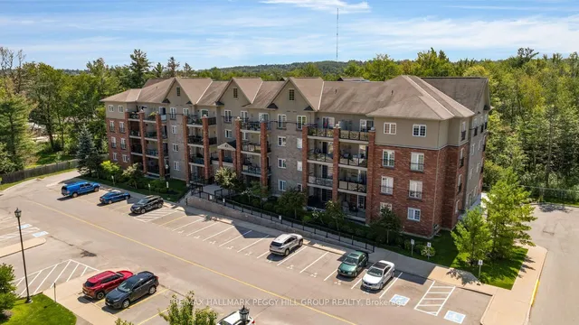 43 Ferndale Dr #302, Barrie 2