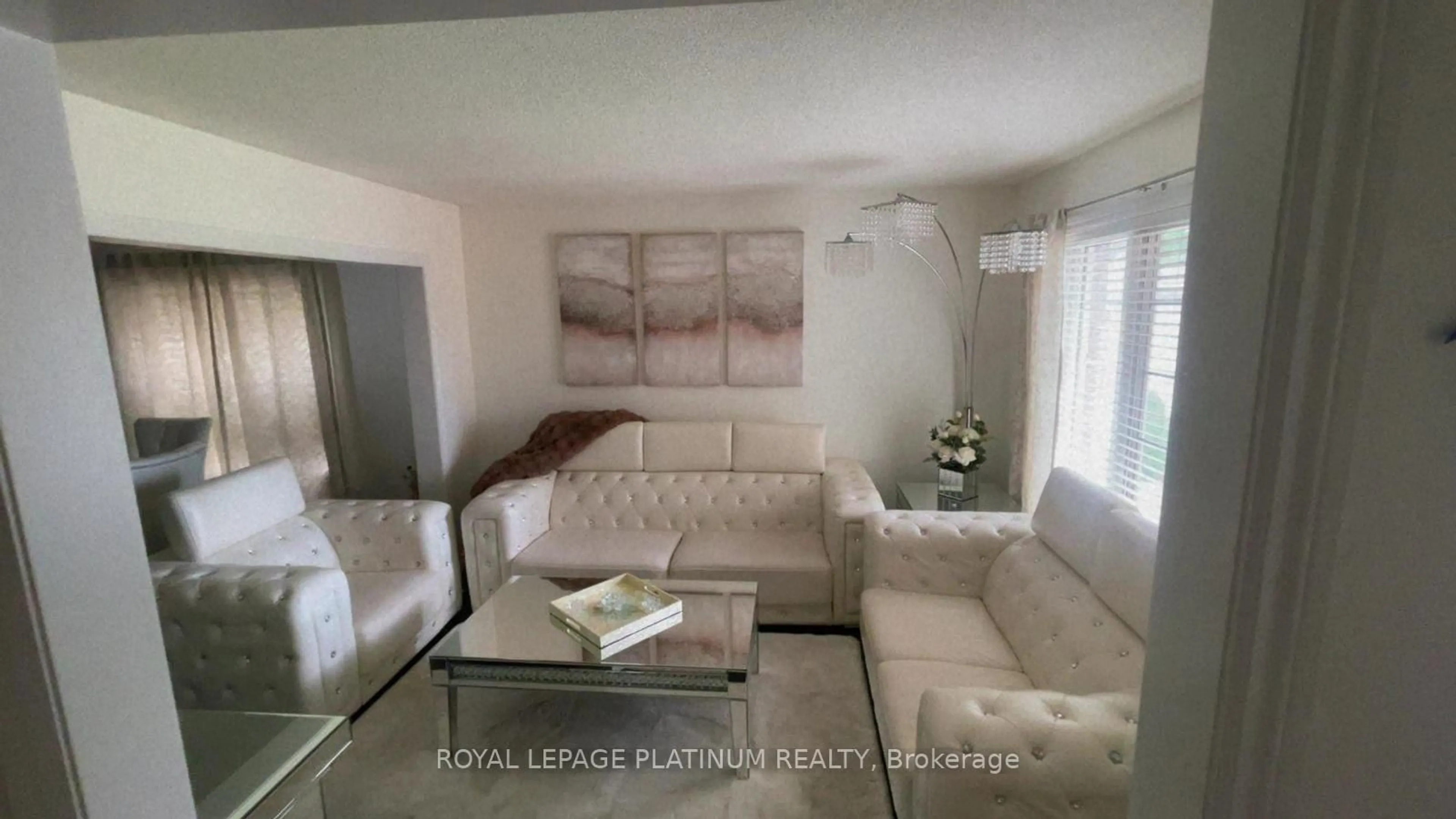 Living room with furniture, unknown for 119 Violet St, Barrie Ontario L4N 9M8