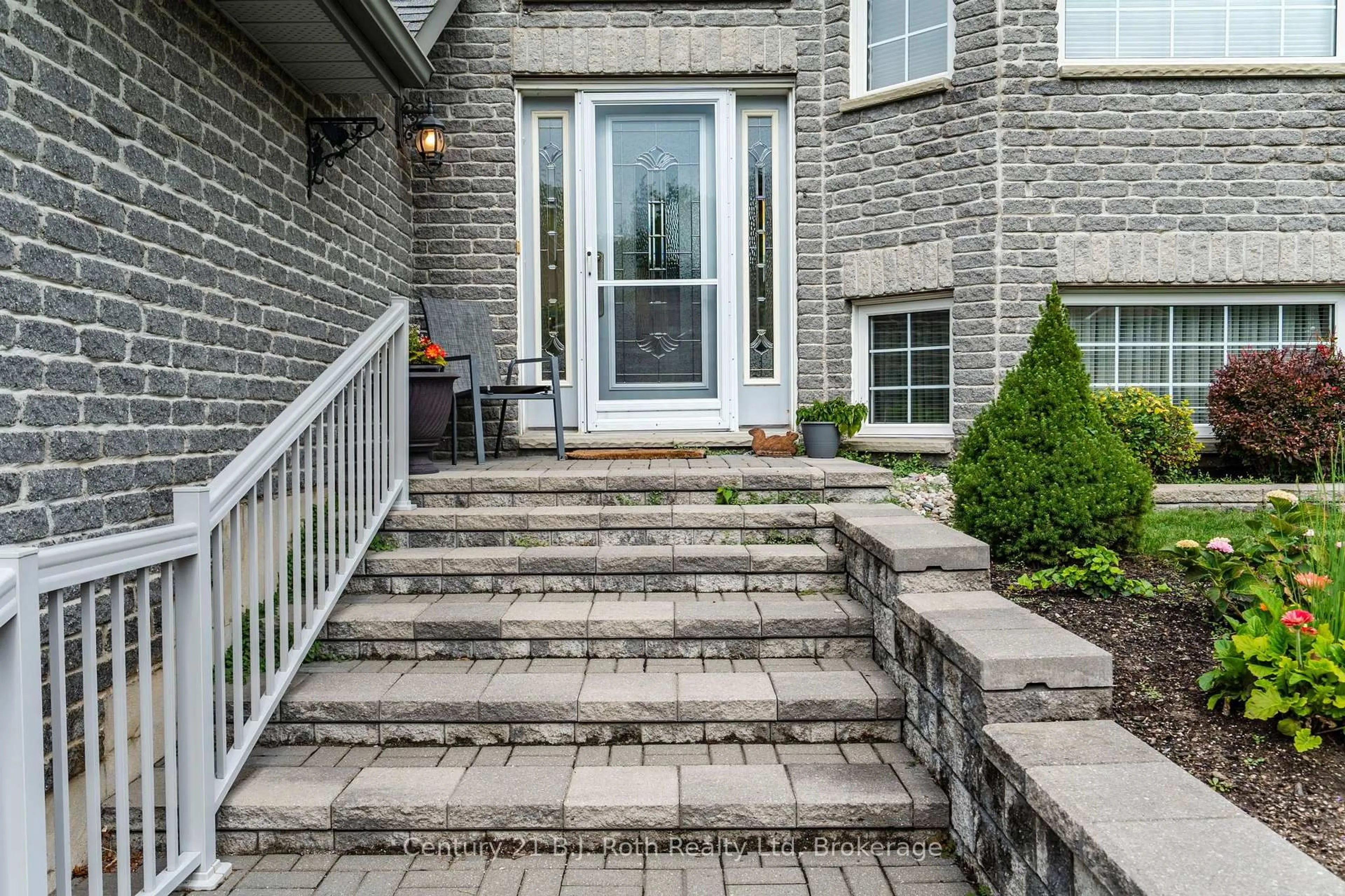 Unknown for 13 Charles St, Penetanguishene Ontario L9M 2G6