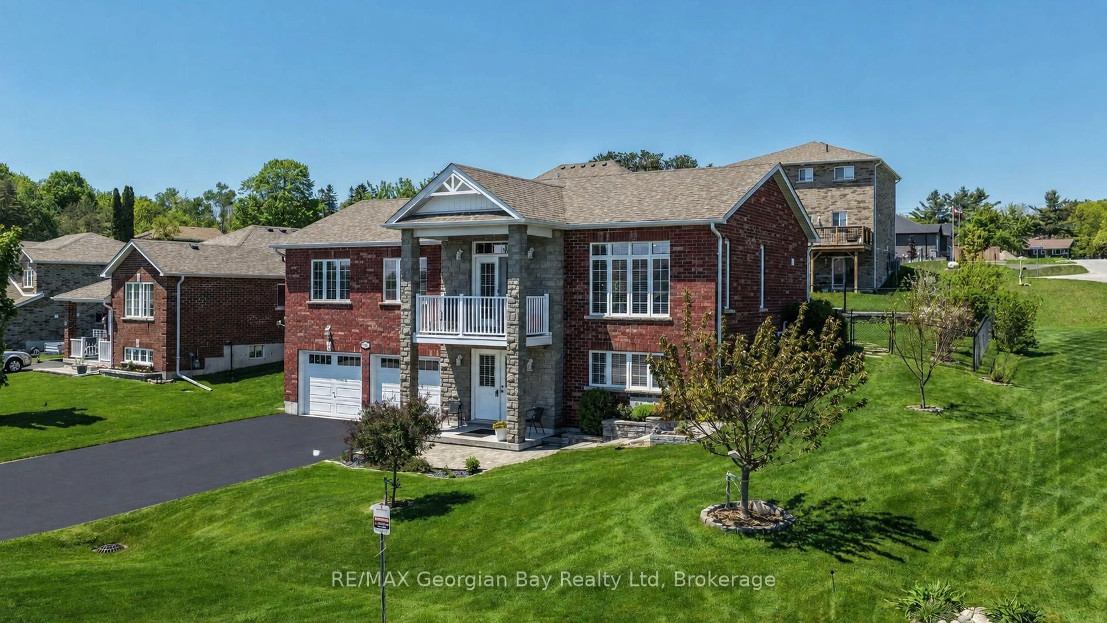 Home with brick exterior material, street for 936 Jordeli Lane, Midland Ontario L4R 0A6